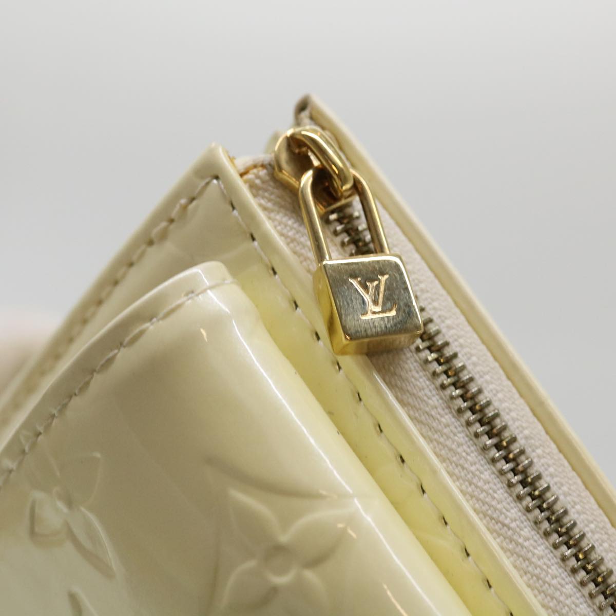 LOUIS VUITTON Monogram Vernis Motto Shoulder Bag Broncorail M91339 LV Auth 39153