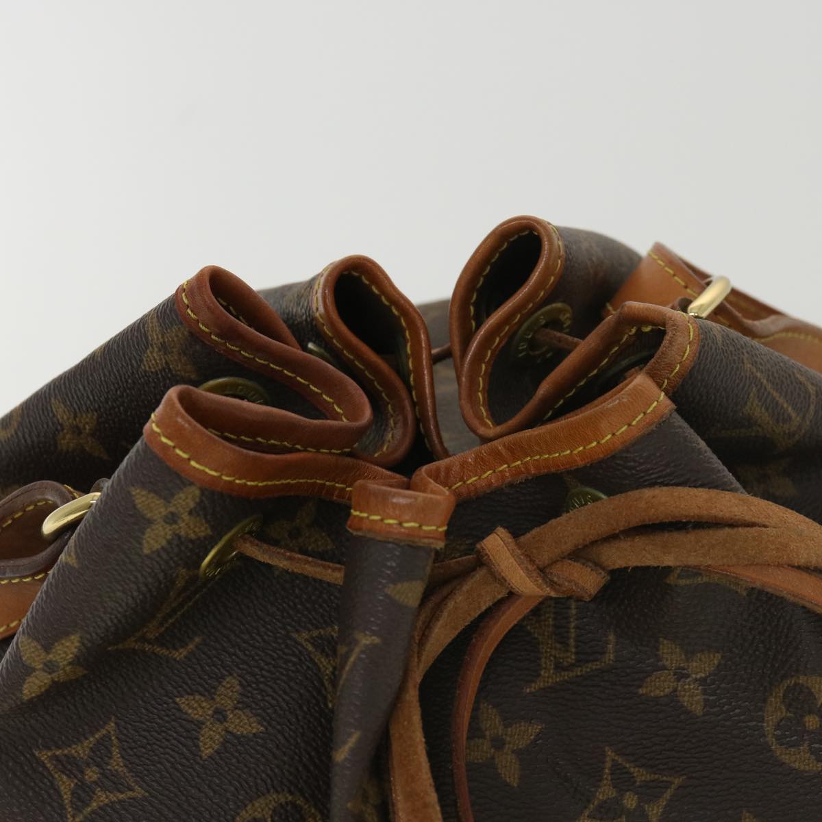 LOUIS VUITTON Monogram Petit Noe Shoulder Bag M42226 LV Auth 39246