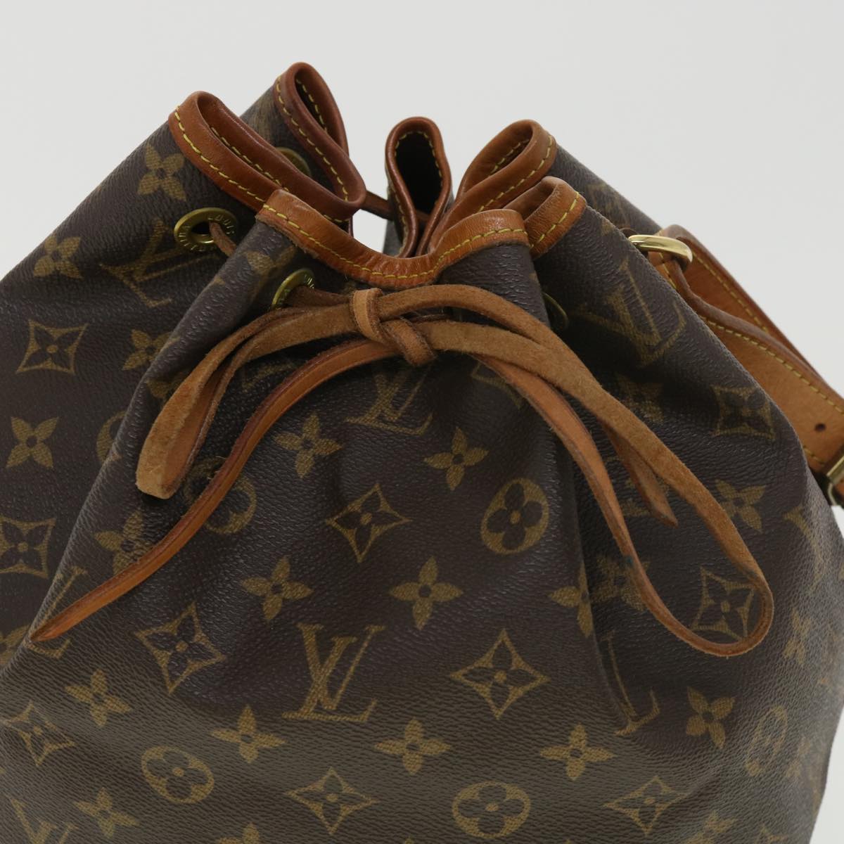 LOUIS VUITTON Monogram Petit Noe Shoulder Bag M42226 LV Auth 39246