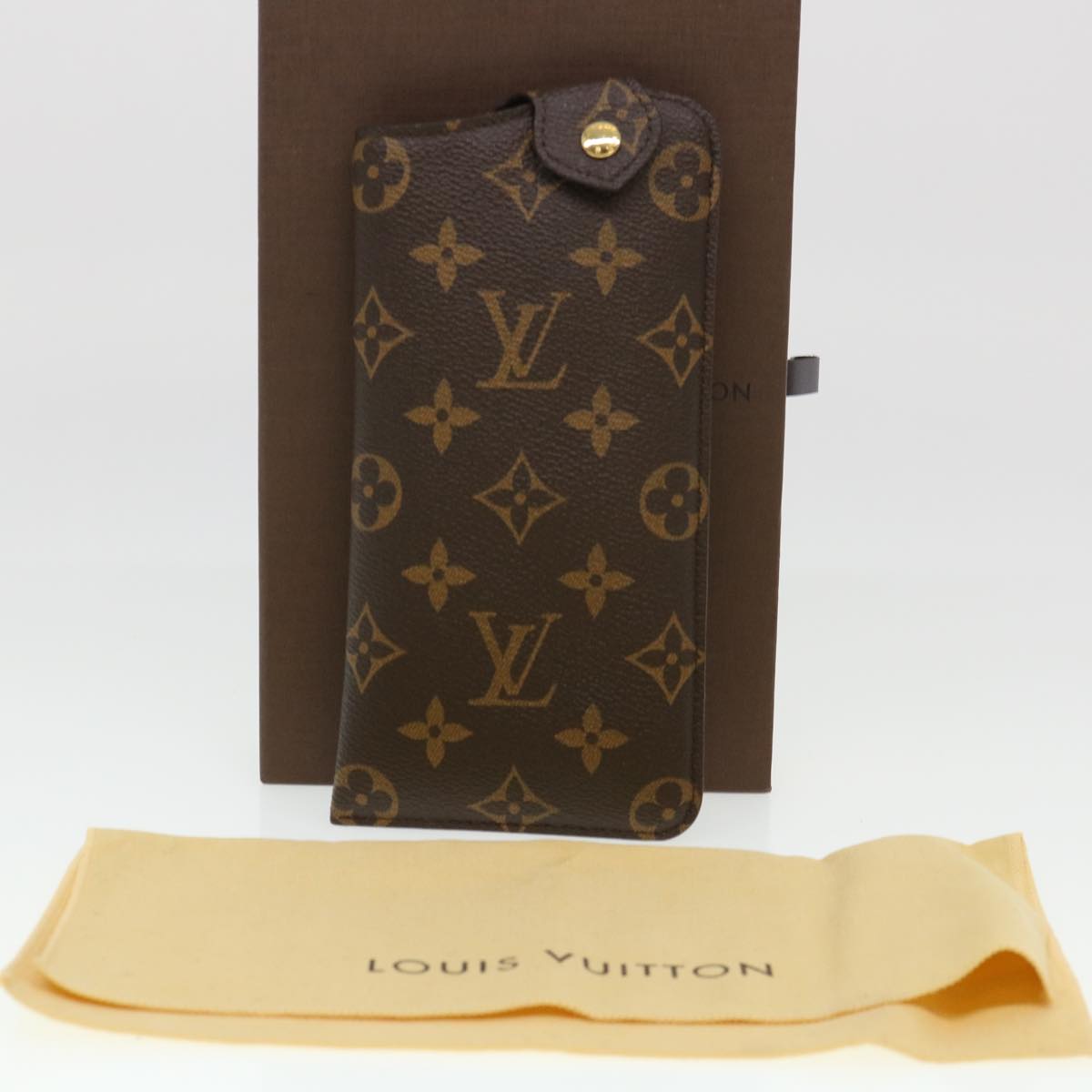 LOUIS VUITTON Monogram Etui Lunettes MM Glasses Case M66544 LV Auth 39282