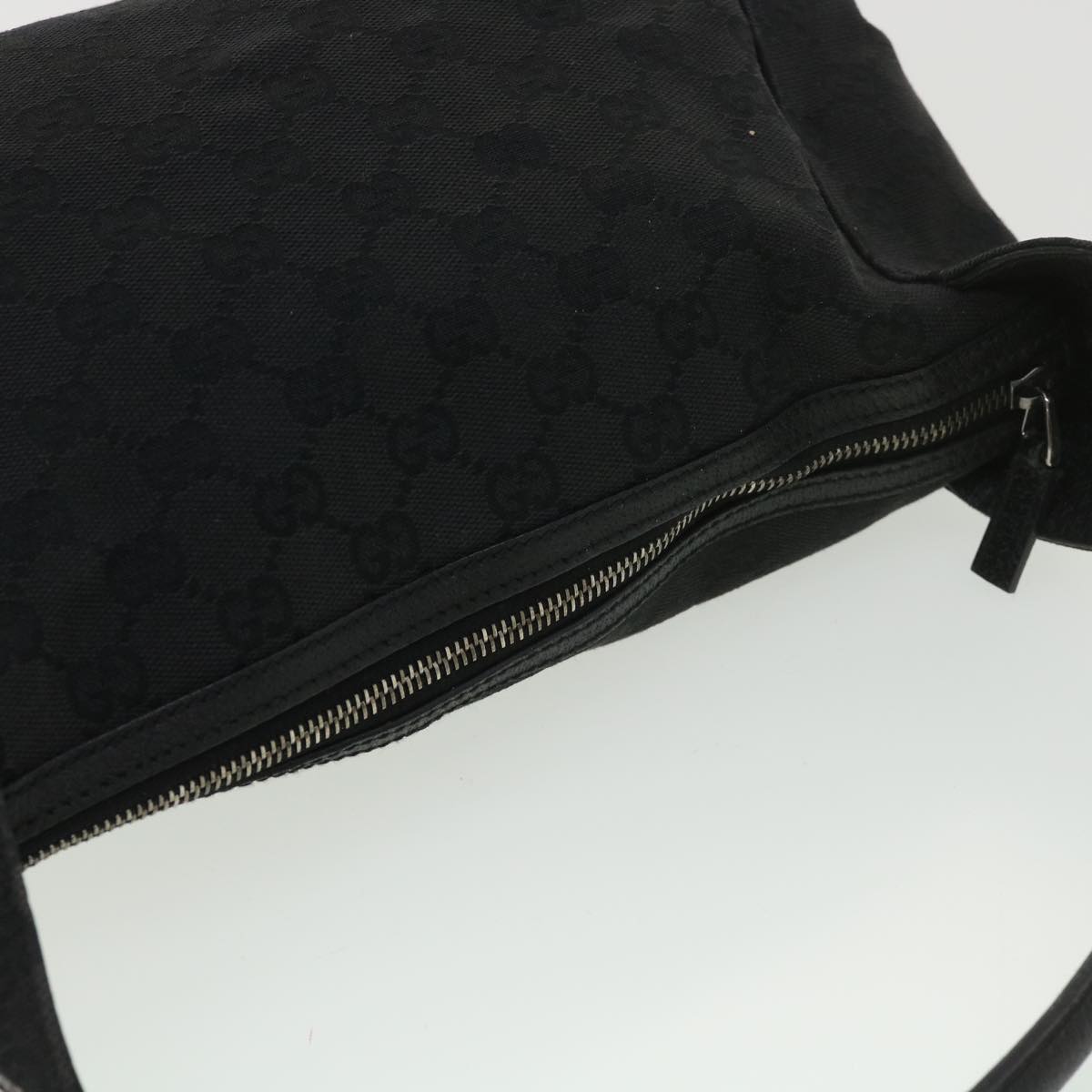 GUCCI GG Canvas Shoulder Bag Black 113023 Auth 39359