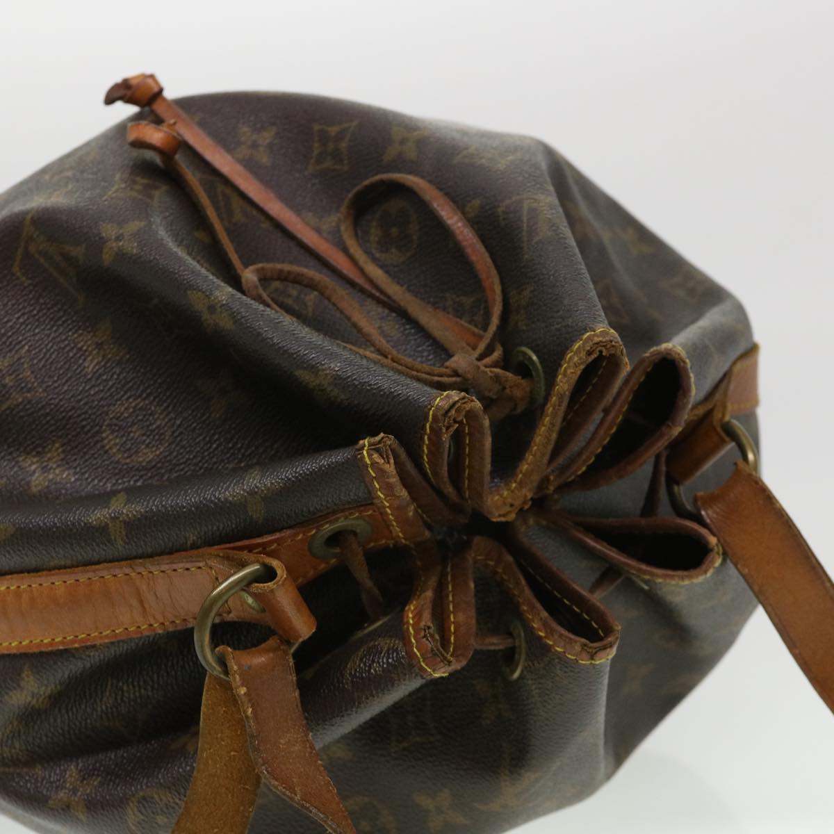 LOUIS VUITTON Monogram Noe Shoulder Bag M42224 LV Auth 39685