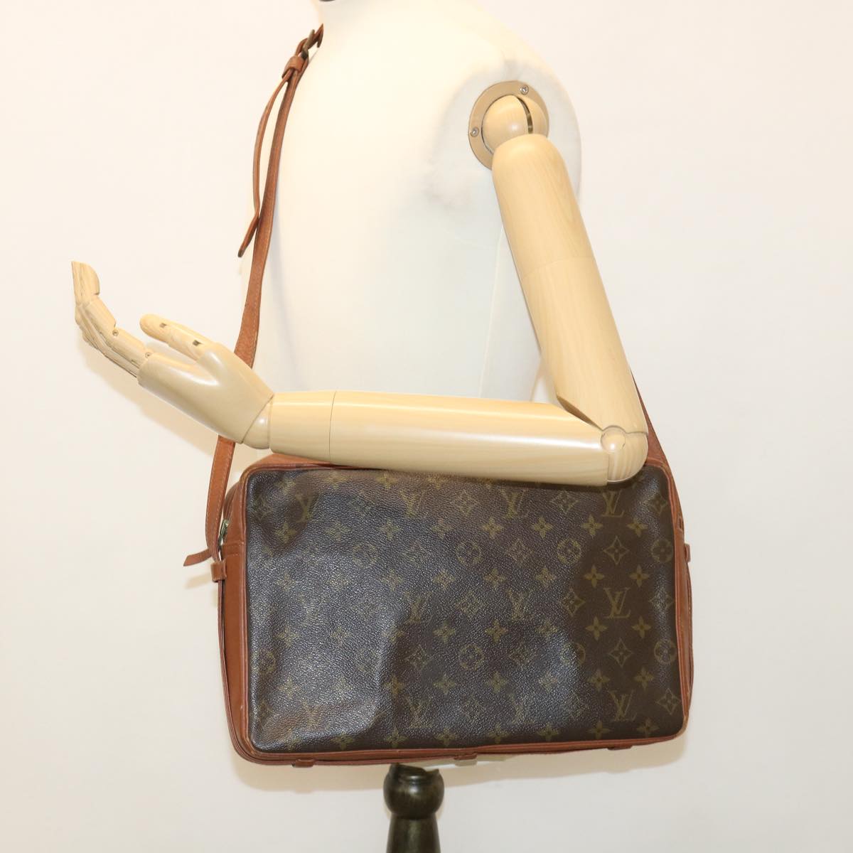 LOUIS VUITTON Monogram Sac Bandouliere Shoulder Bag M51364 Auth 39733