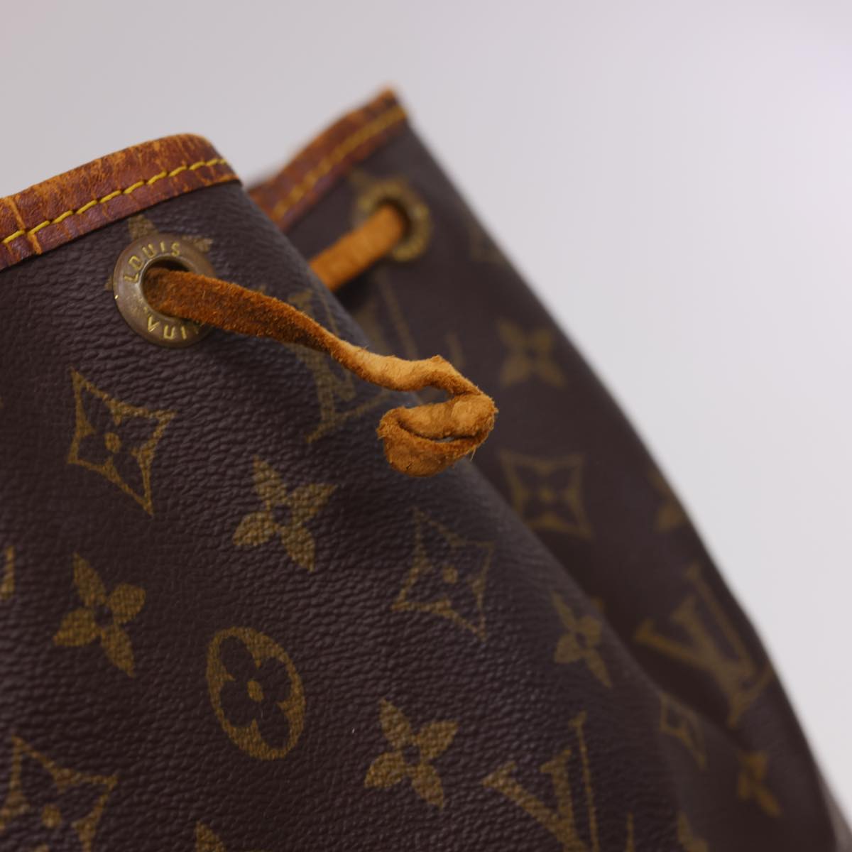 LOUIS VUITTON Monogram Petit Noe Shoulder Bag M42226 LV Auth 39981