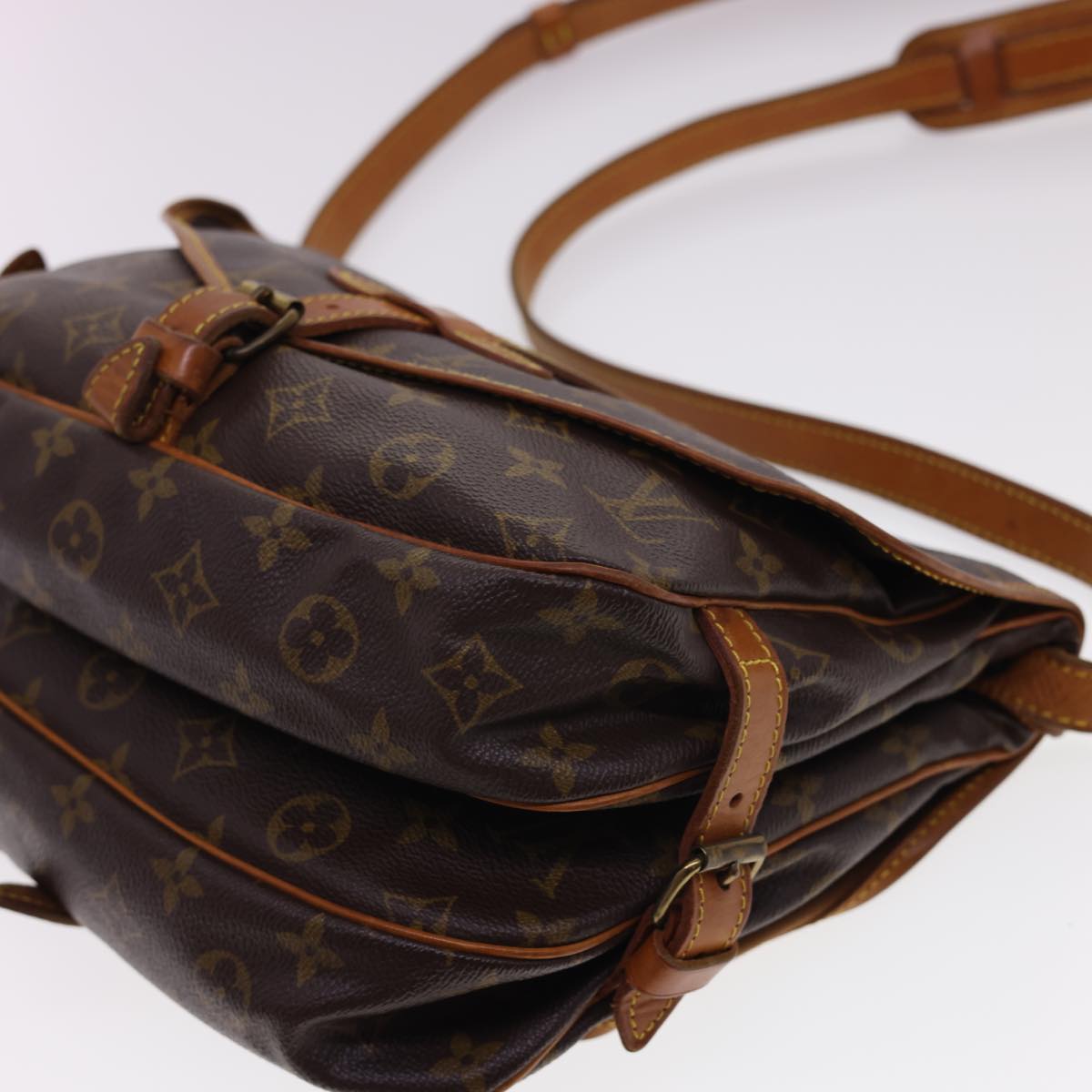 LOUIS VUITTON Monogram Saumur 30 Shoulder Bag M42256 LV Auth 40092