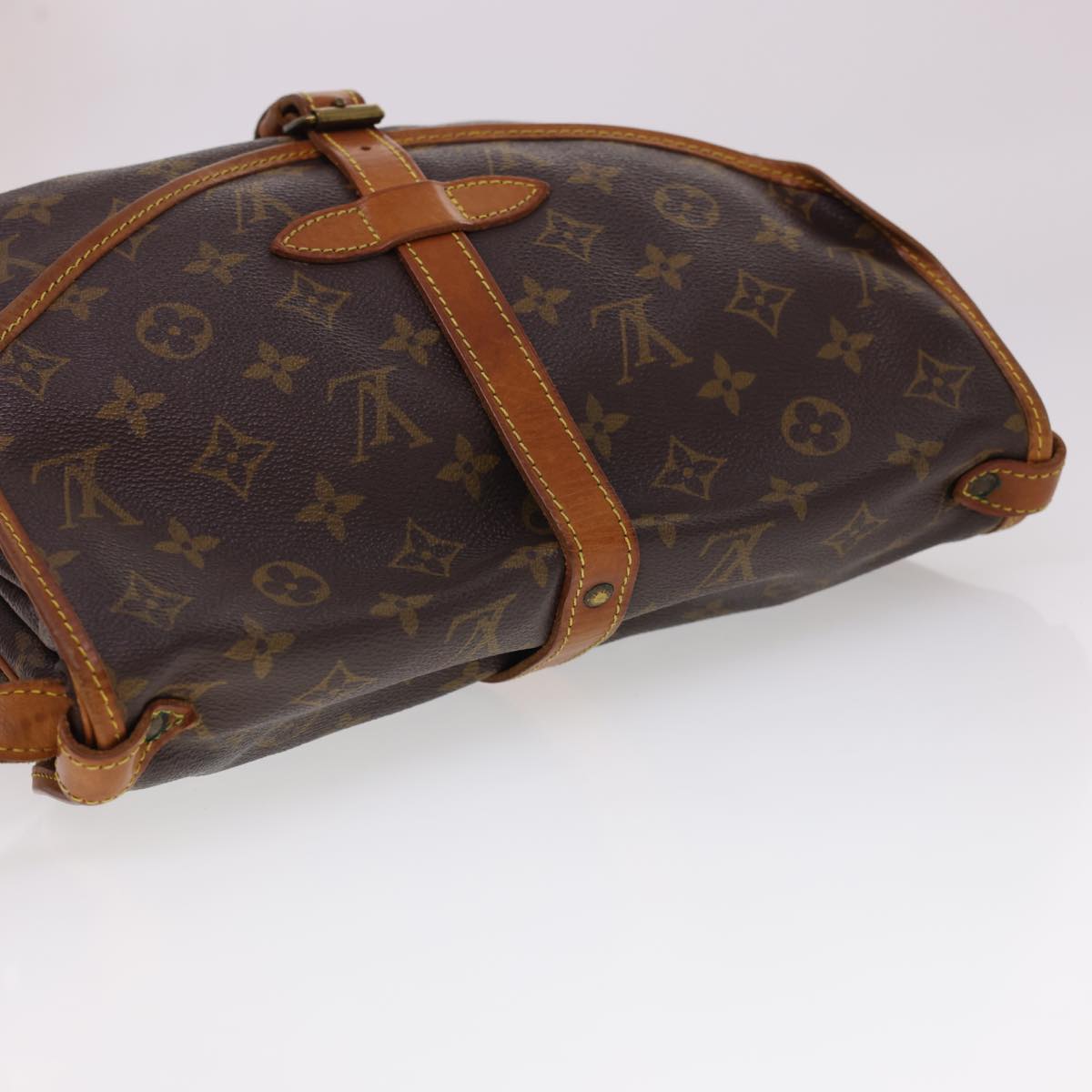 LOUIS VUITTON Monogram Saumur 30 Shoulder Bag M42256 LV Auth 40092