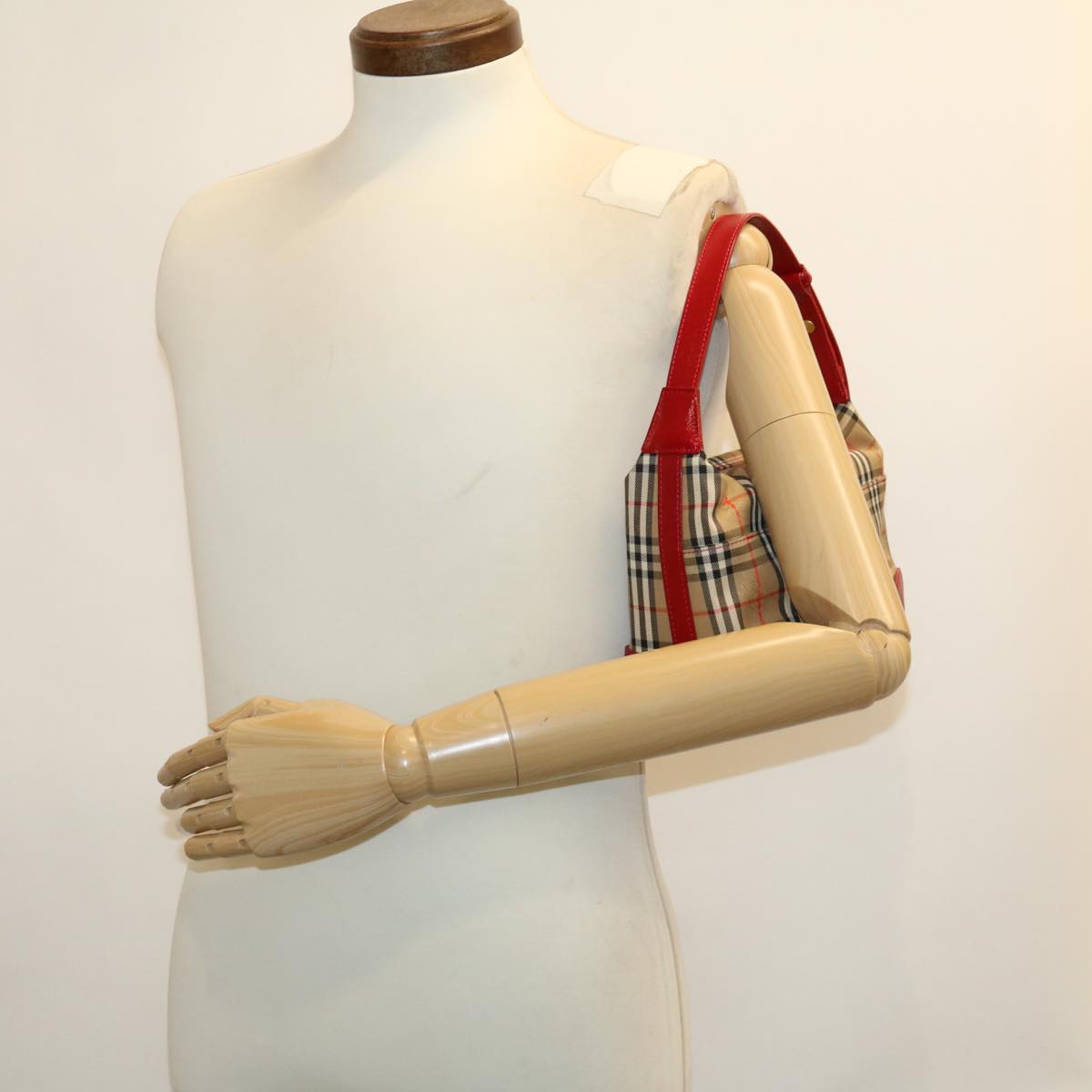 BURBERRY Nova Check Shoulder Bag Nylon Leather Beige Red Auth 40134