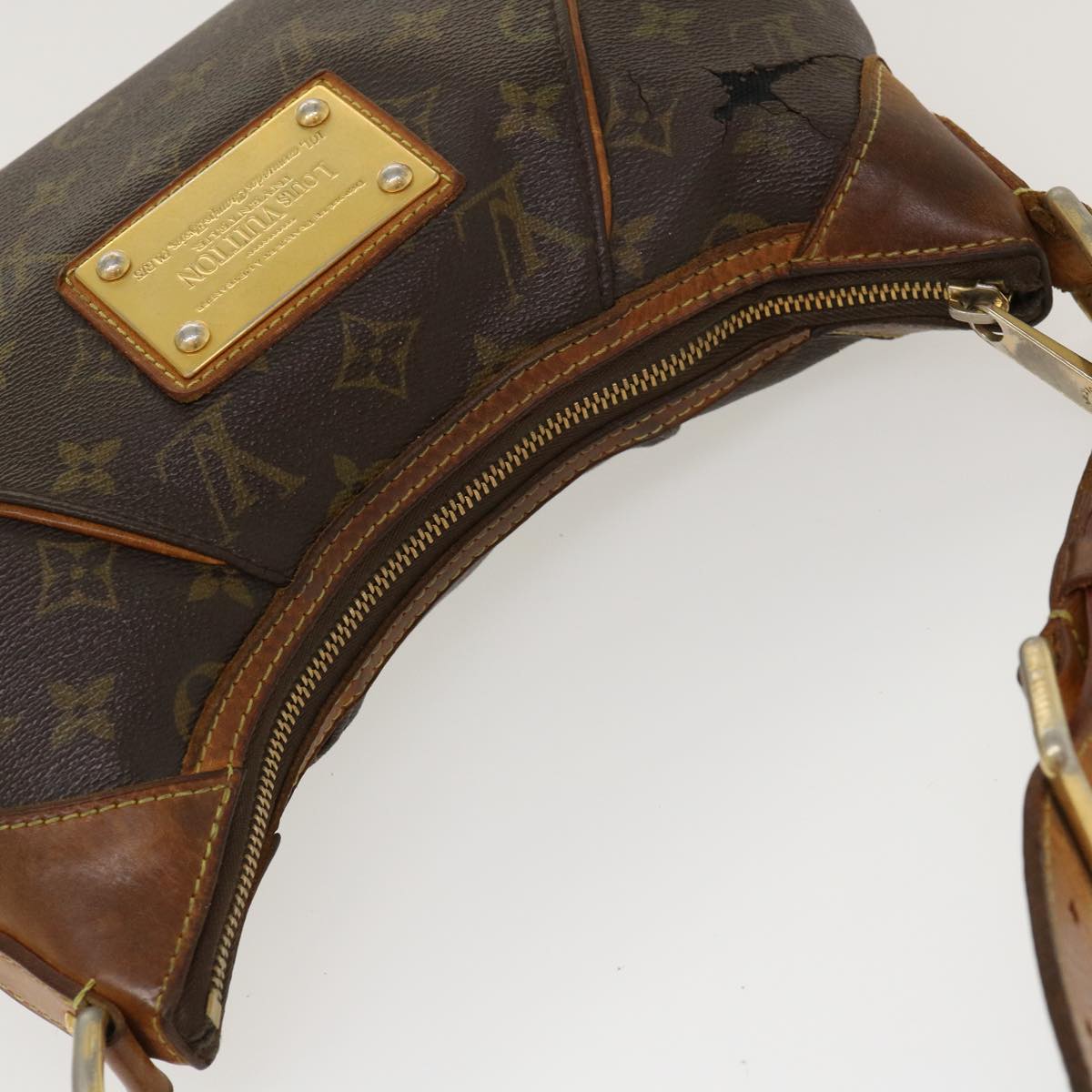 LOUIS VUITTON Monogram Thames PM Shoulder Bag M56384 LV Auth 40169