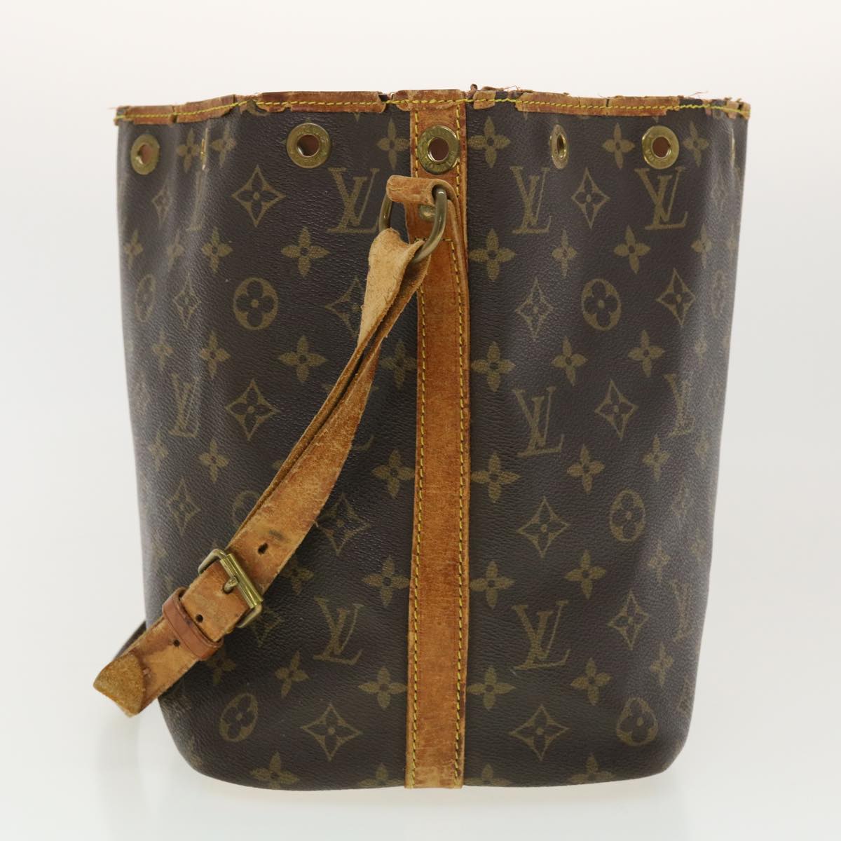 LOUIS VUITTON Monogram Petit Noe Shoulder Bag M42226 LV Auth 40179