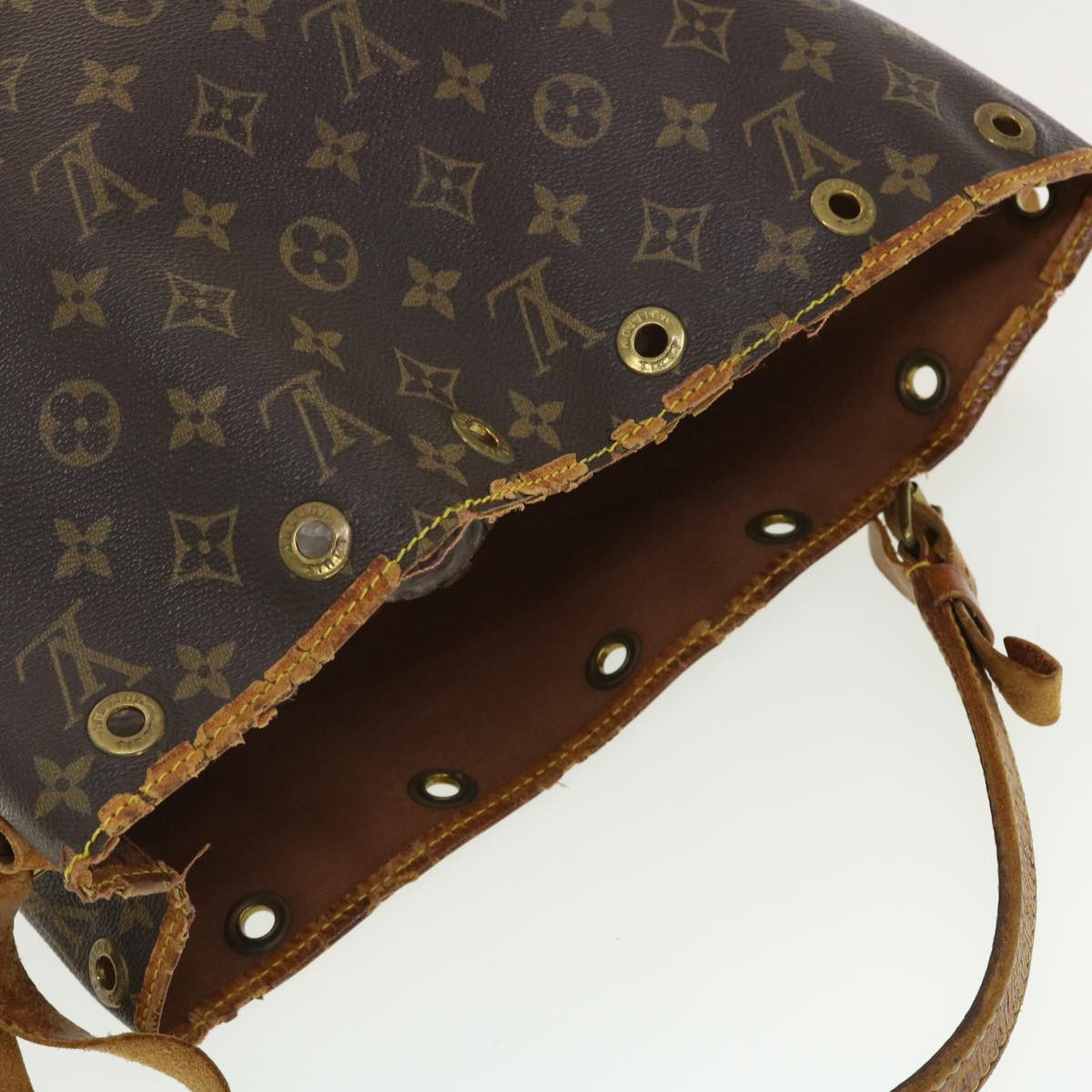 LOUIS VUITTON Monogram Petit Noe Shoulder Bag M42226 LV Auth 40179