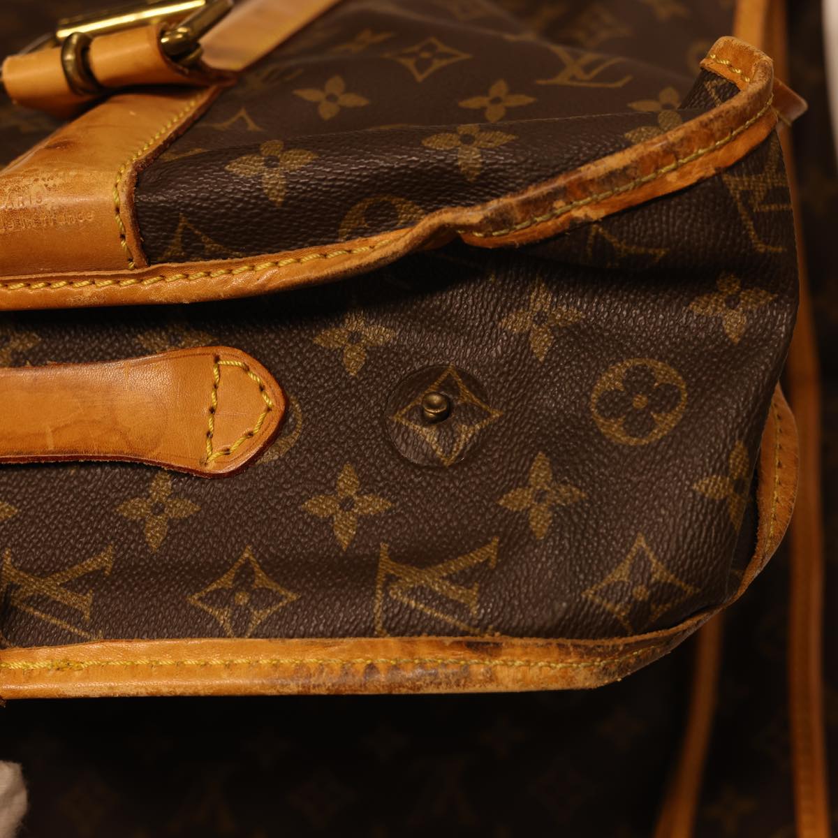 LOUIS VUITTON Monogram Suter Garment Cover M23522 LV Auth 40230