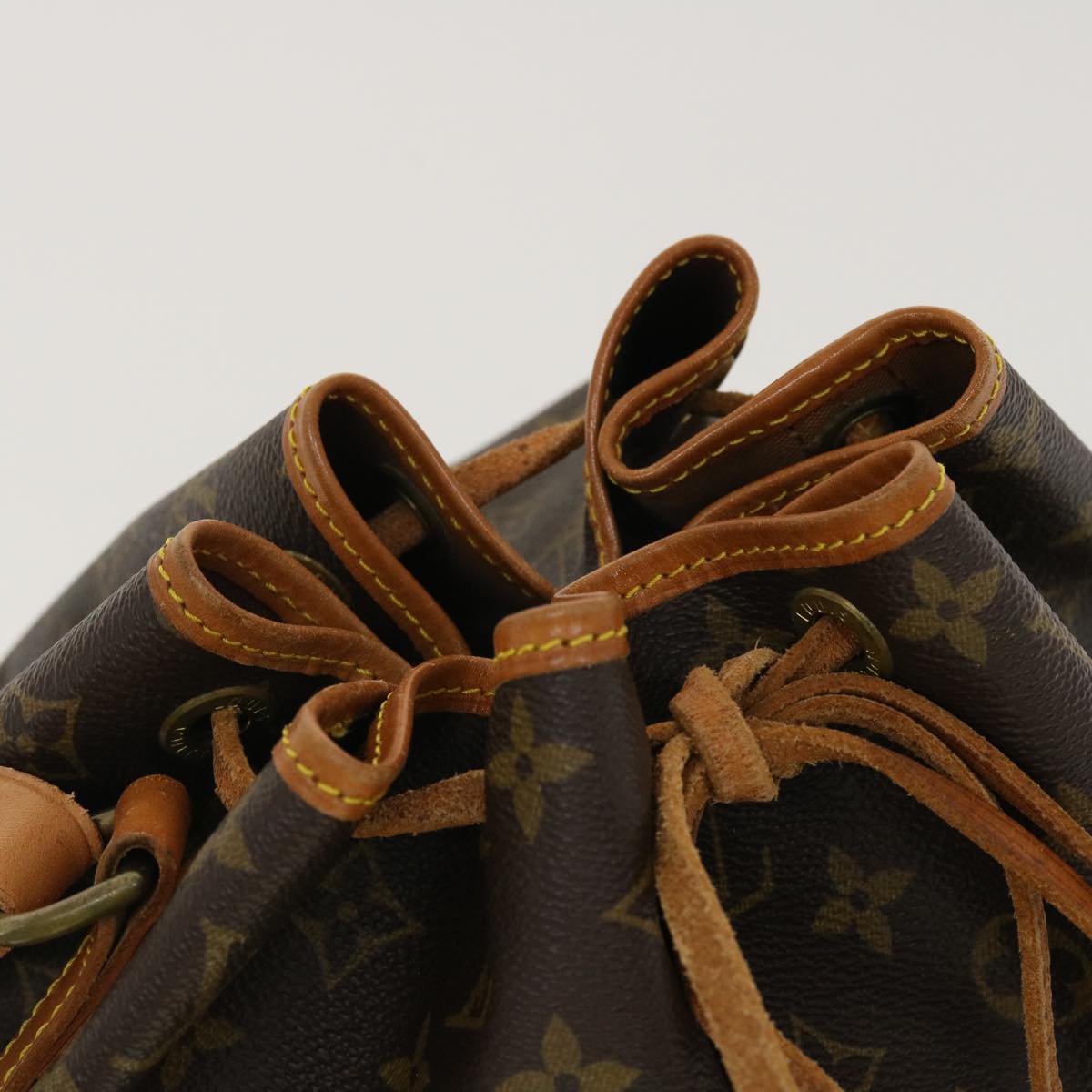 LOUIS VUITTON Monogram Petit Noe Shoulder Bag M42226 LV Auth 40293