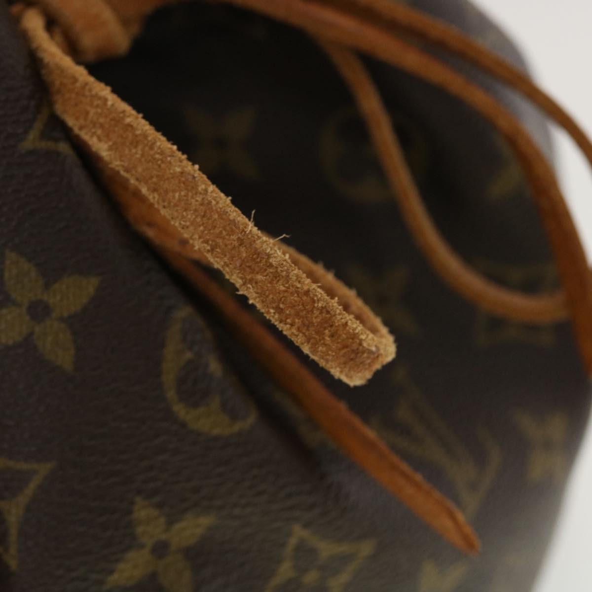 LOUIS VUITTON Monogram Petit Noe Shoulder Bag M42226 LV Auth 40293