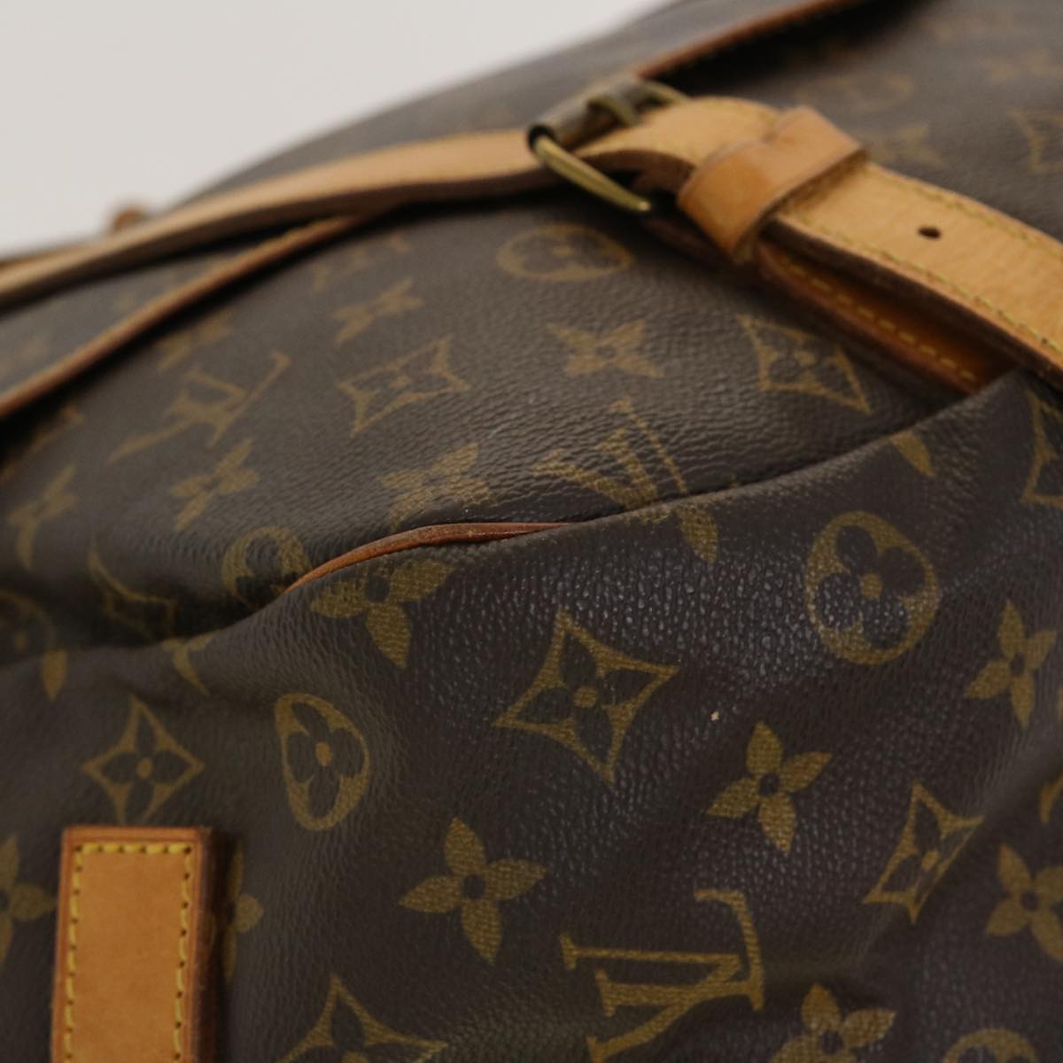 LOUIS VUITTON Monogram Saumur 43 Shoulder Bag M42252 LV Auth 40297