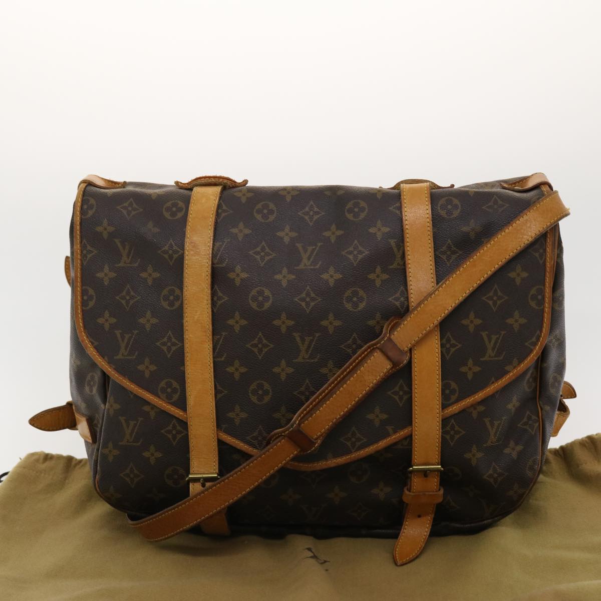 LOUIS VUITTON Monogram Saumur 43 Shoulder Bag M42252 LV Auth 40297