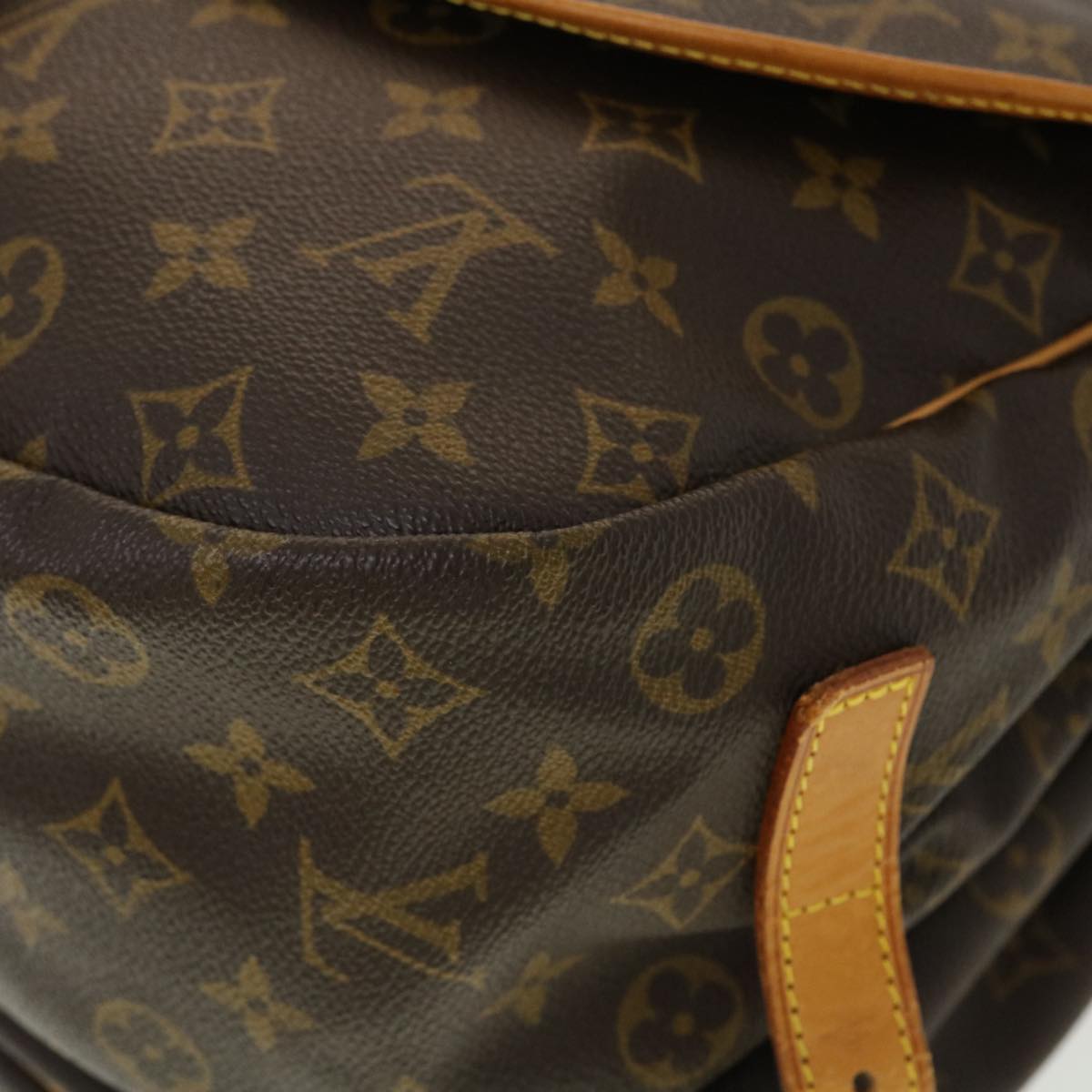 LOUIS VUITTON Monogram Saumur 35 Shoulder Bag M42254 LV Auth 40298