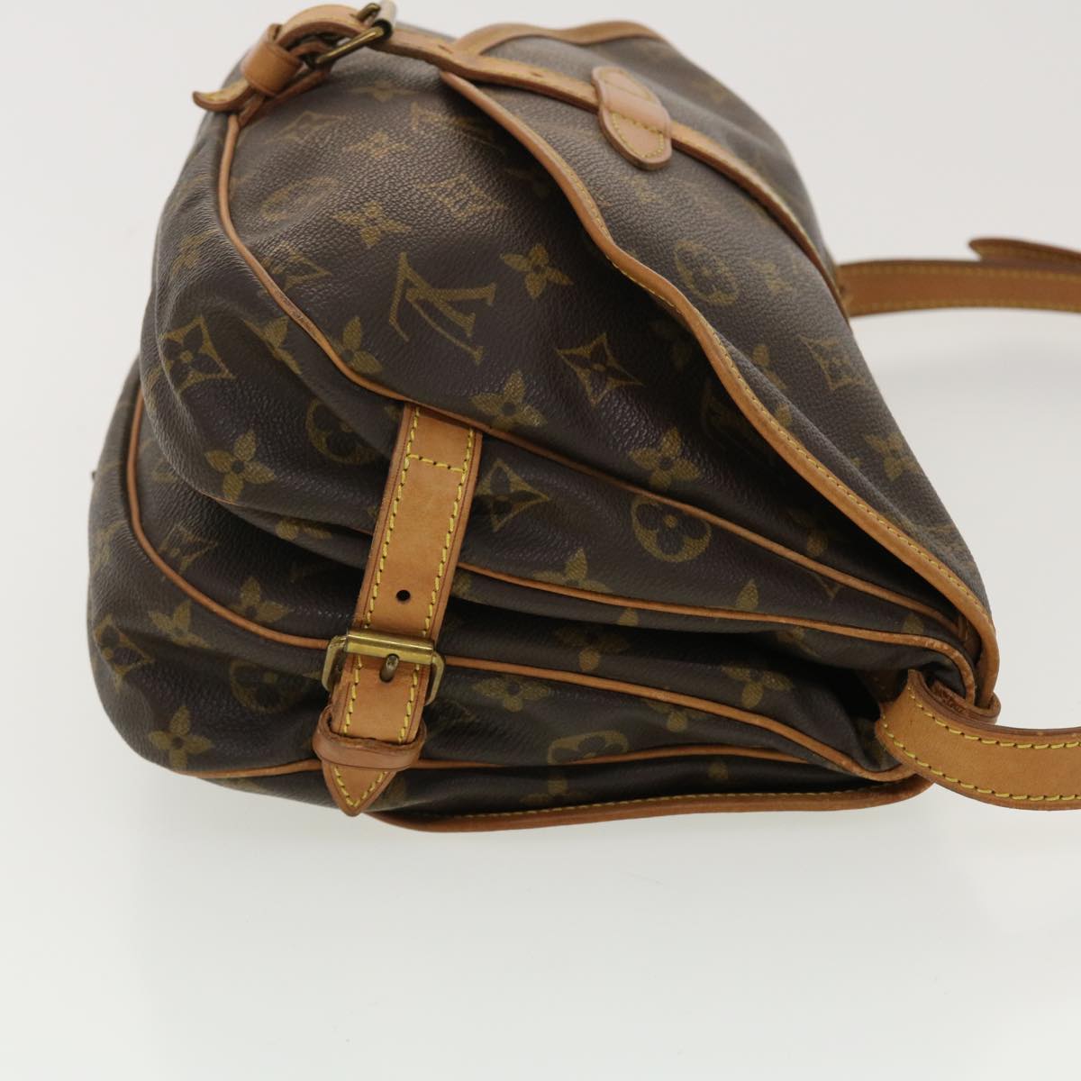 LOUIS VUITTON Monogram Saumur 30 Shoulder Bag M42256 LV Auth 40300