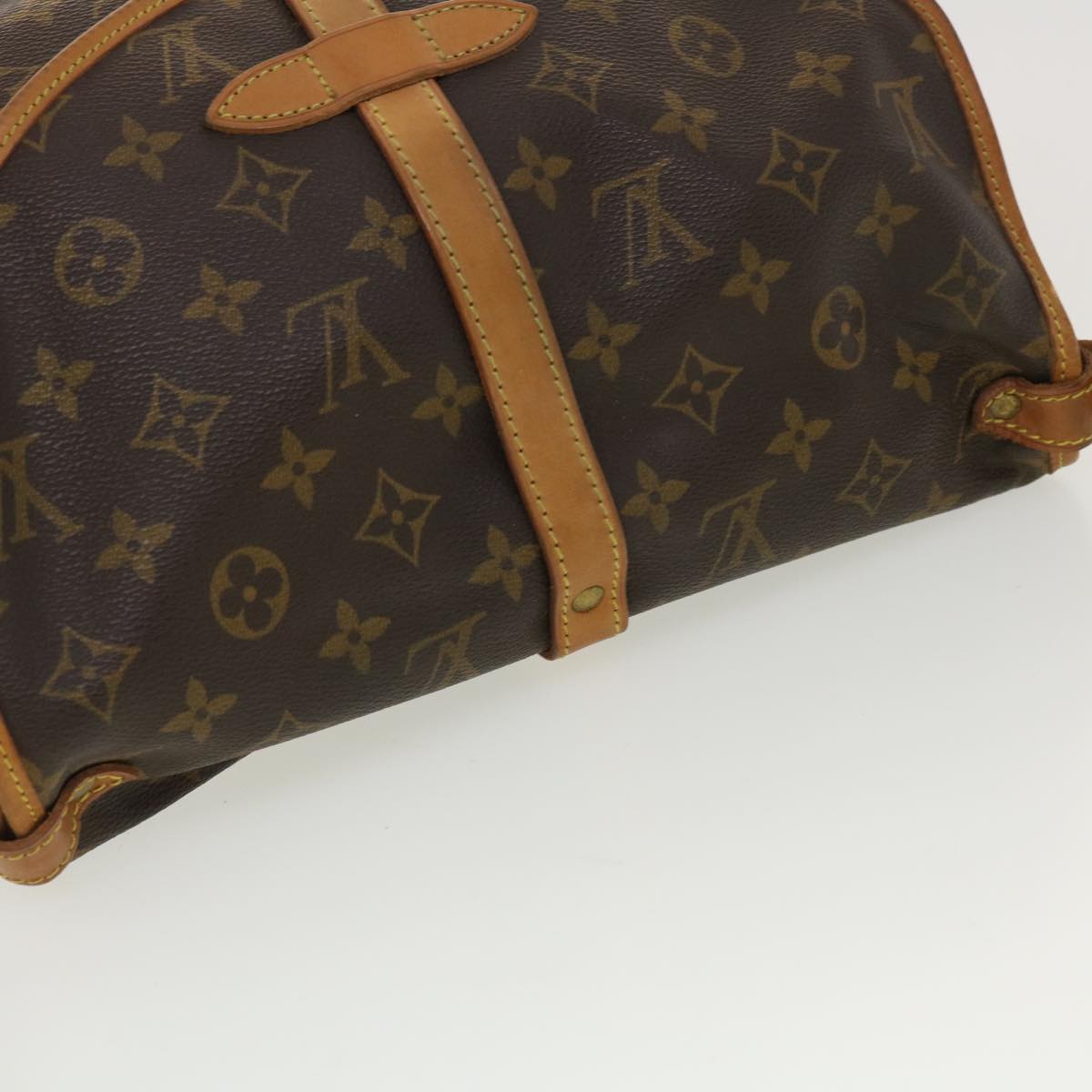 LOUIS VUITTON Monogram Saumur 30 Shoulder Bag M42256 LV Auth 40300