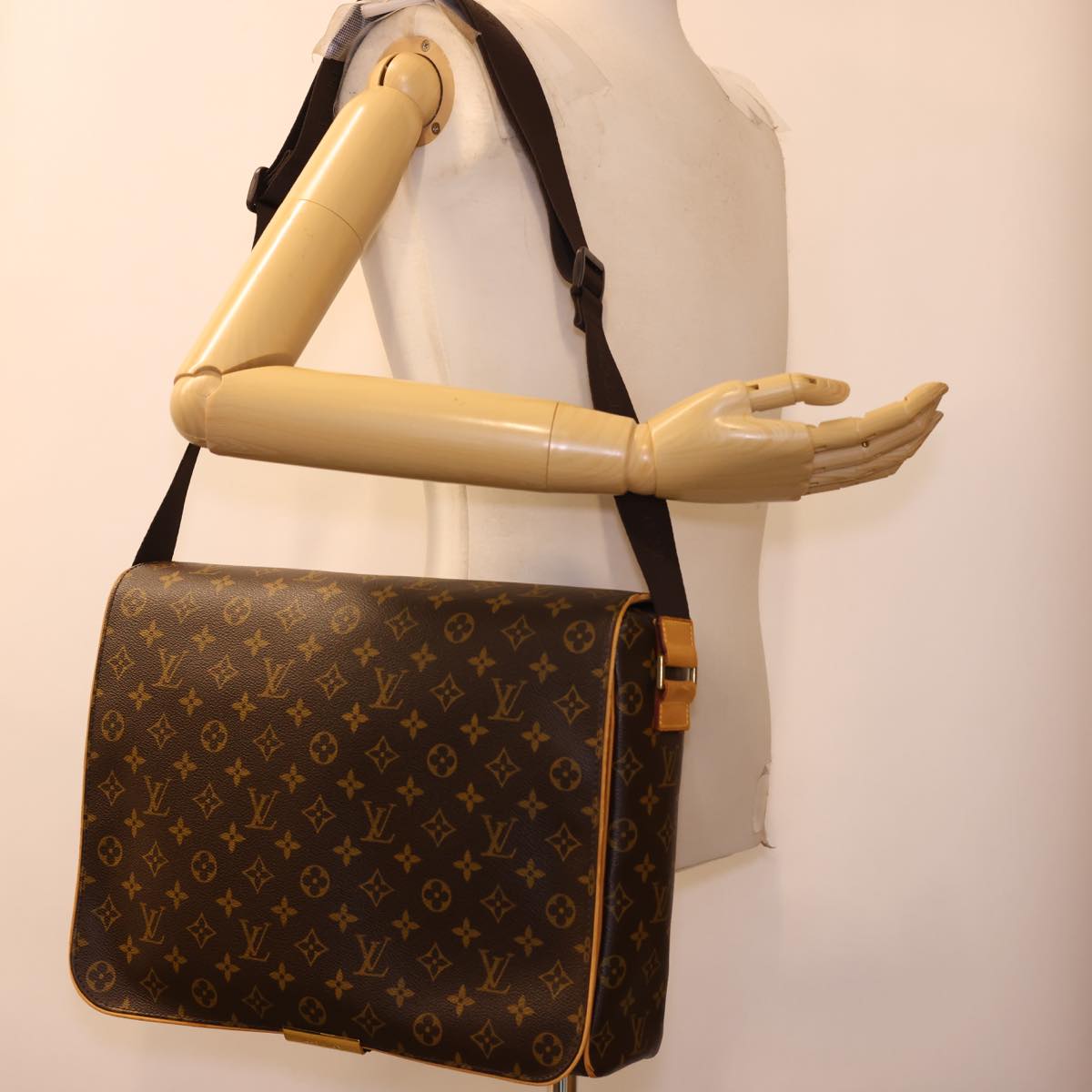 LOUIS VUITTON Monogram Abbesses Shoulder Bag M45257 LV Auth 40320