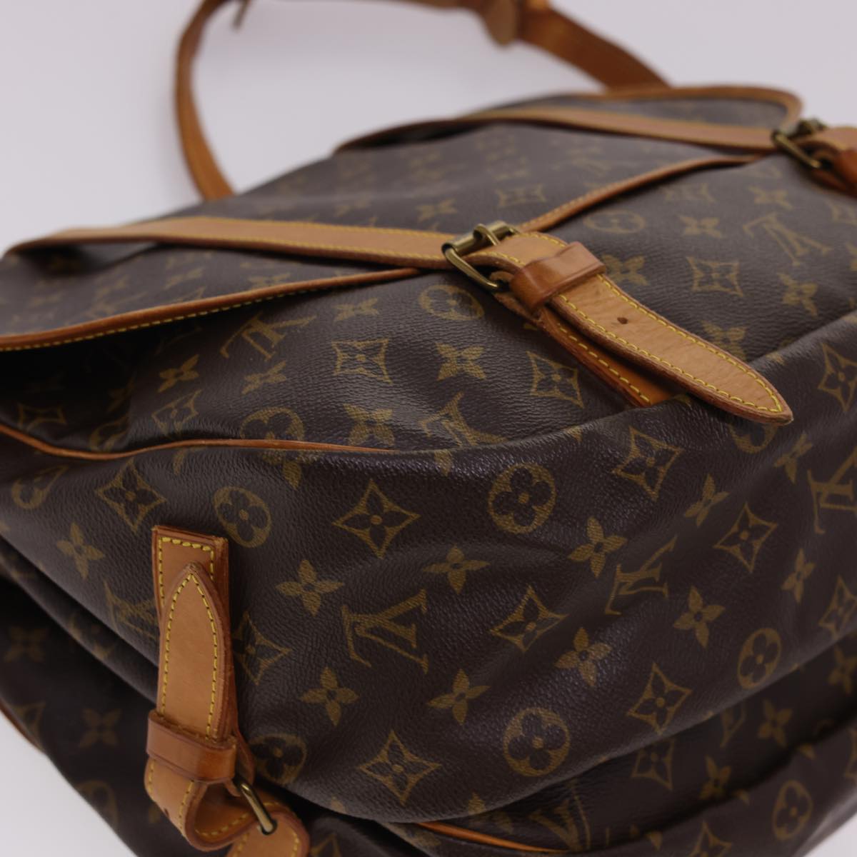 LOUIS VUITTON Monogram Saumur 43 Shoulder Bag M42252 LV Auth 40442