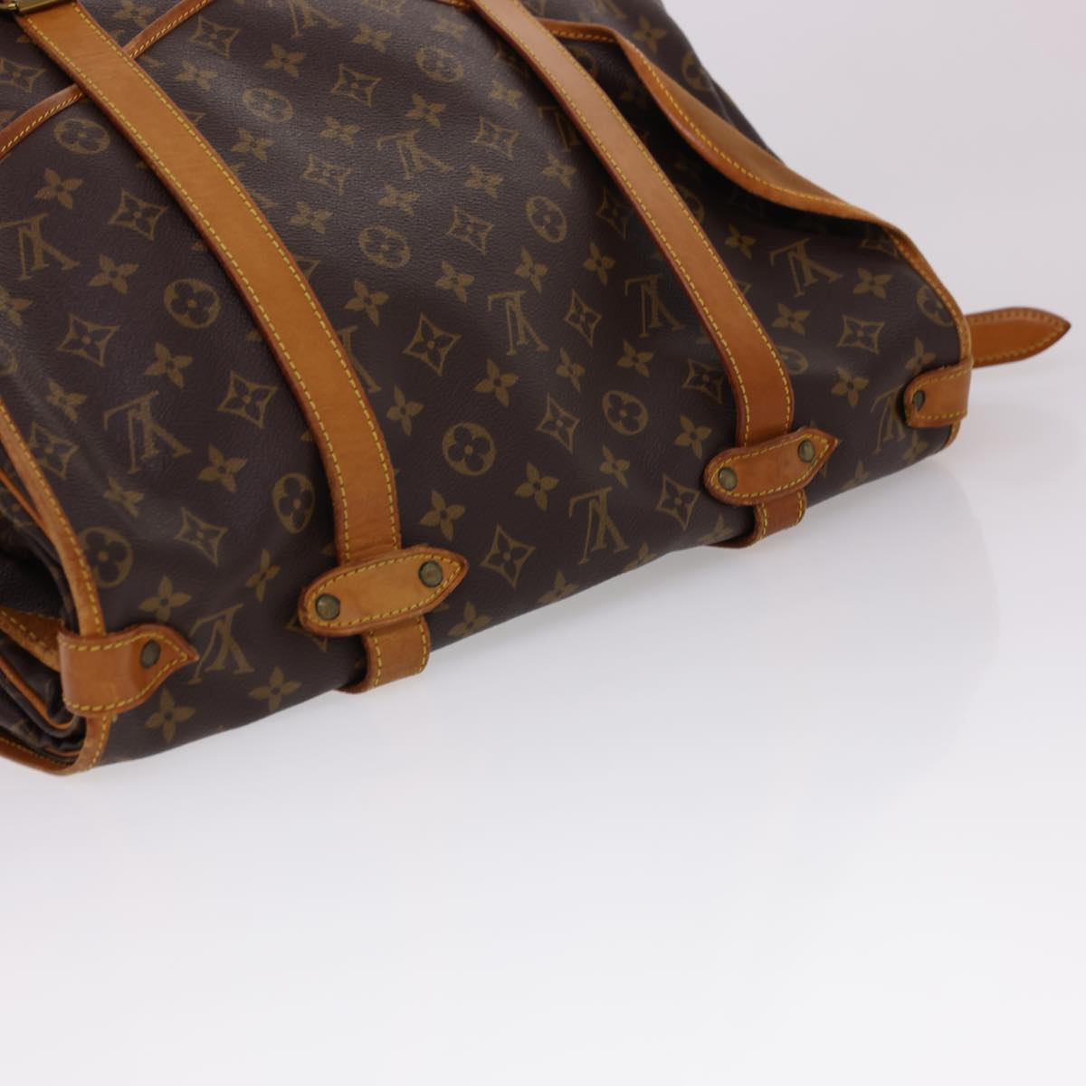 LOUIS VUITTON Monogram Saumur 43 Shoulder Bag M42252 LV Auth 40442