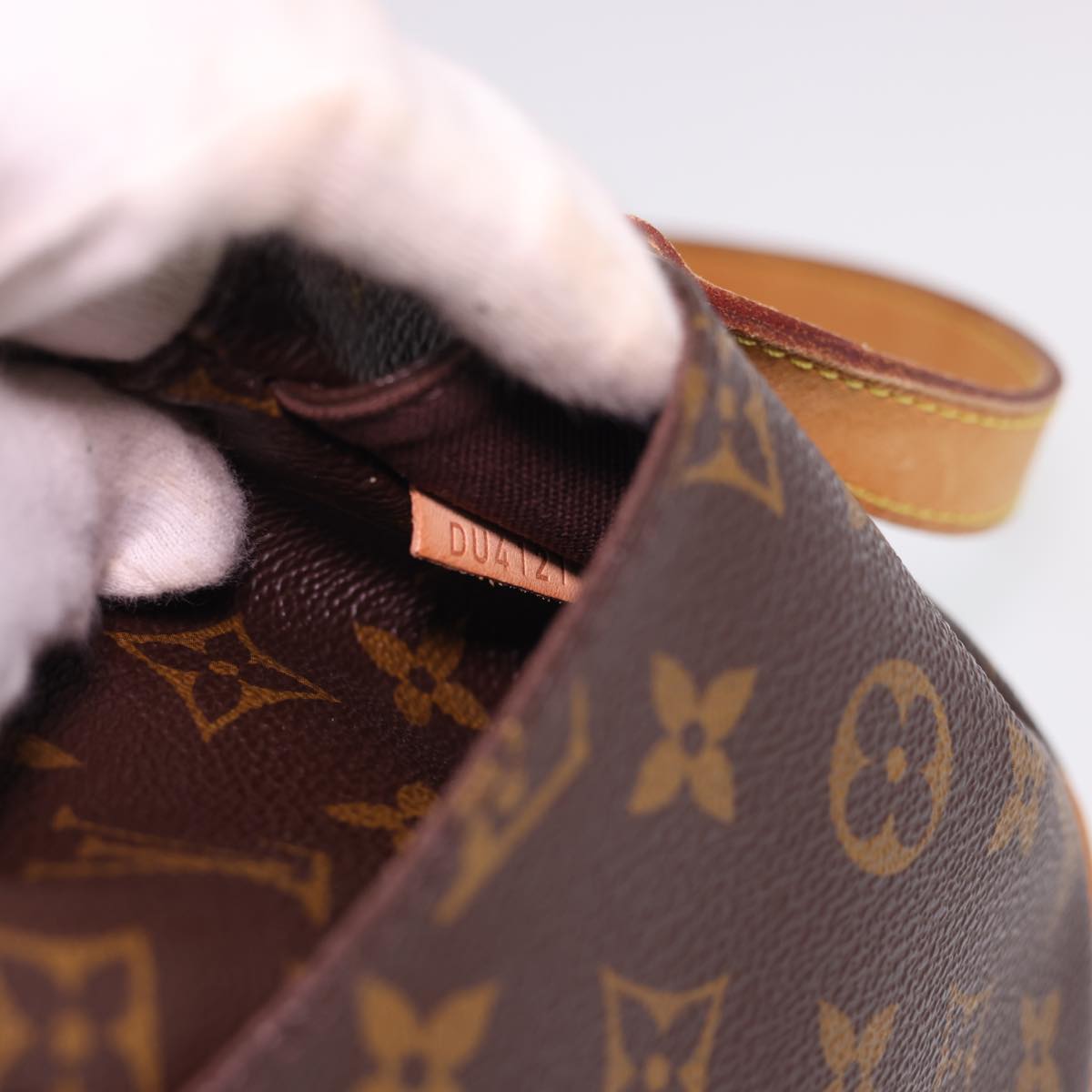 LOUIS VUITTON Monogram Menilmontant PM Shoulder Bag M40474 LV Auth 40480