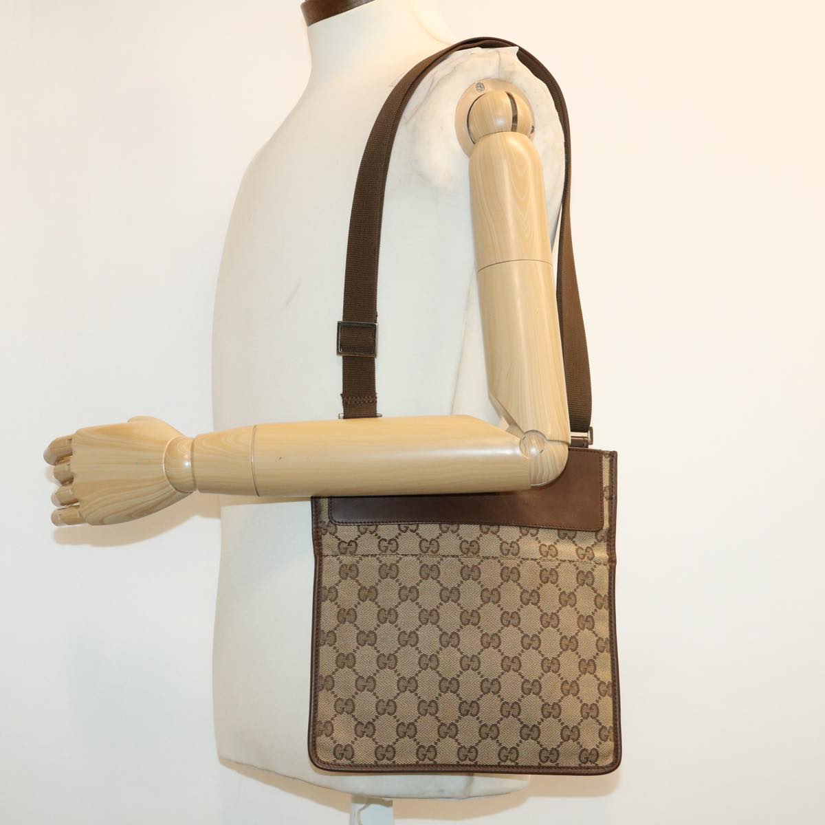 GUCCI GG Canvas Shoulder Bag Beige Brown 200047 Auth 40527