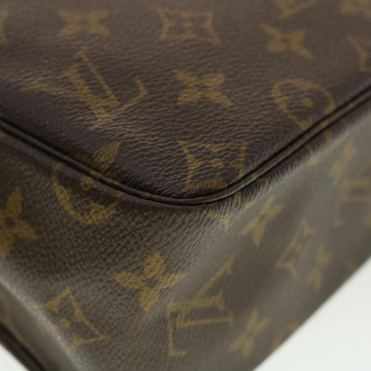 LOUIS VUITTON Monogram Trousse Toilette 28 Clutch Bag M47522 LV Auth 40668