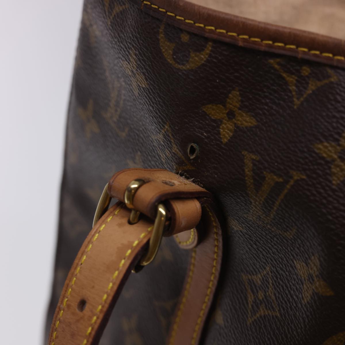 LOUIS VUITTON Monogram Bucket GM Shoulder Bag M42236 LV Auth 40740