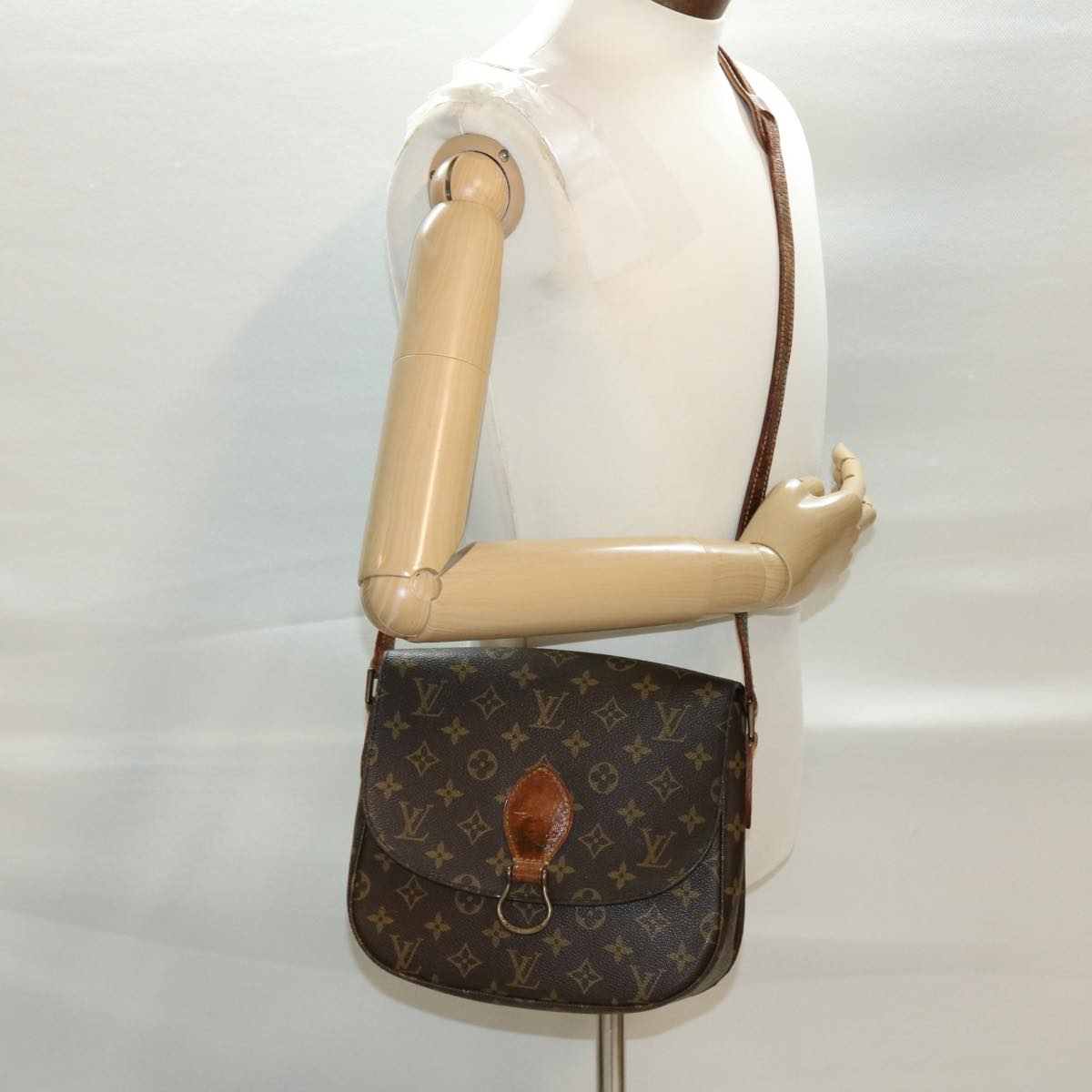 LOUIS VUITTON Monogram Saint Cloud GM Shoulder Bag M51242 LV Auth 40762