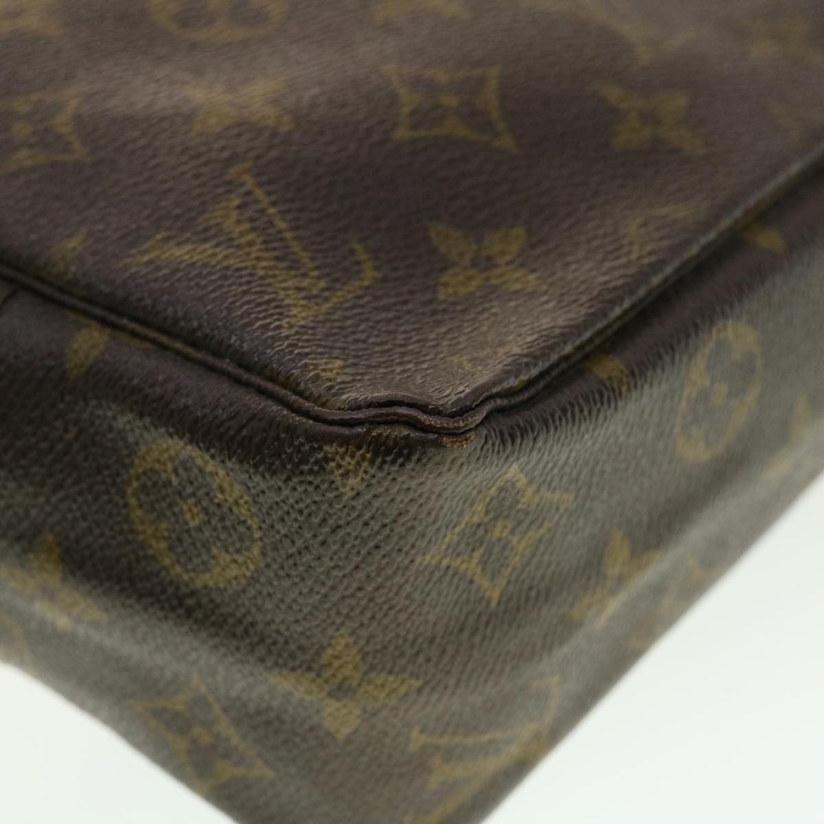 LOUIS VUITTON Monogram Trousse Toilette 28 Clutch Bag M47522 LV Auth 40826