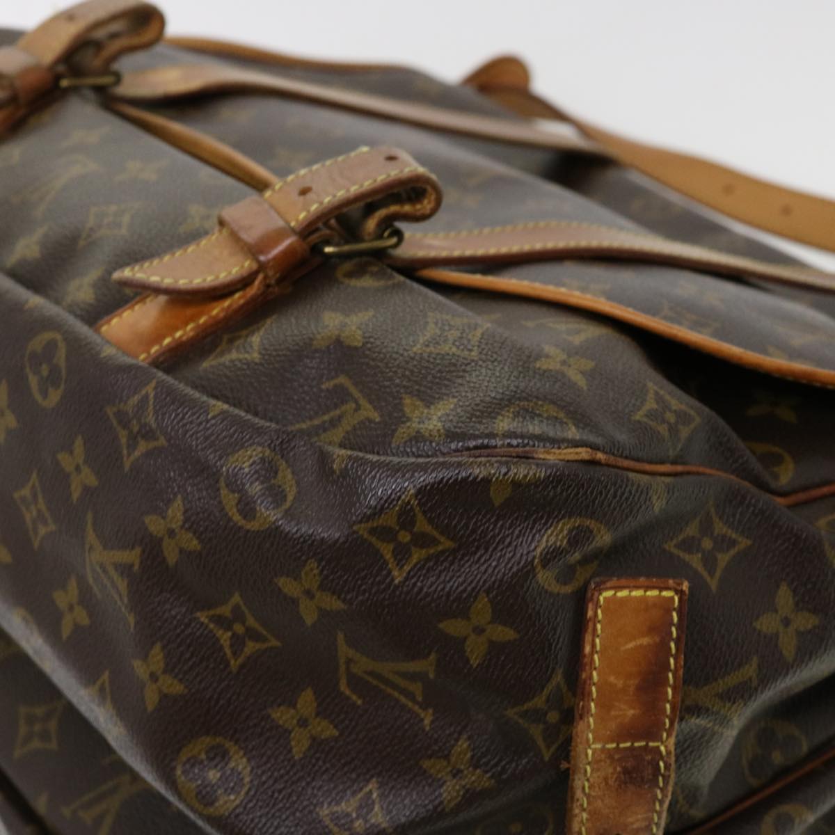 LOUIS VUITTON Monogram Saumur 43 Shoulder Bag M42252 LV Auth 40921