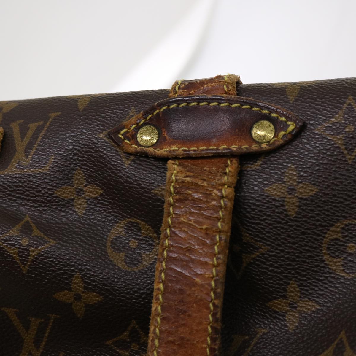 LOUIS VUITTON Monogram Saumur 43 Shoulder Bag M42252 LV Auth 40921