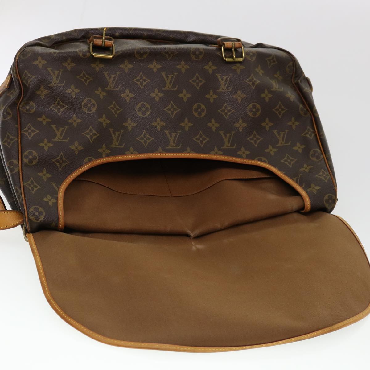 LOUIS VUITTON Monogram Saumur 43 Shoulder Bag M42252 LV Auth 40921