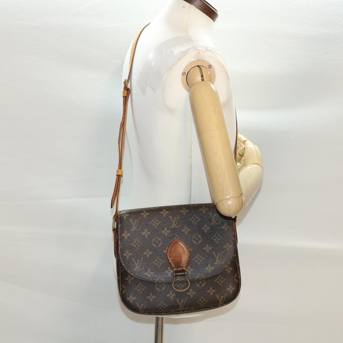 LOUIS VUITTON Monogram Saint Cloud GM Shoulder Bag M51242 LV Auth 41025