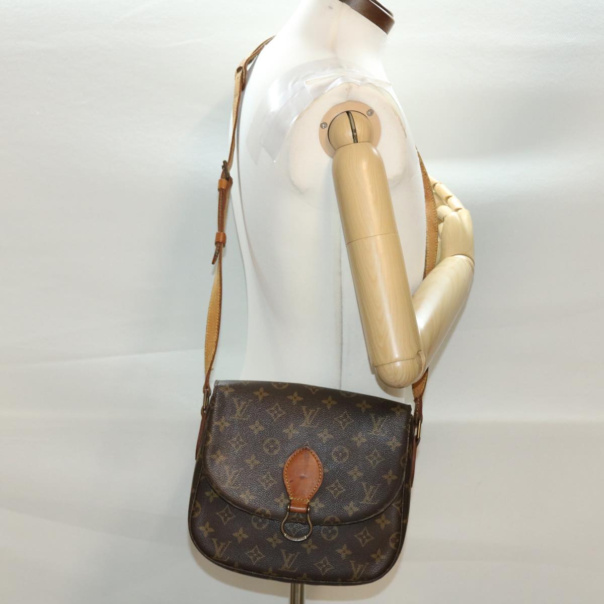 LOUIS VUITTON Monogram Saint Cloud GM Shoulder Bag M51242 LV Auth 41087