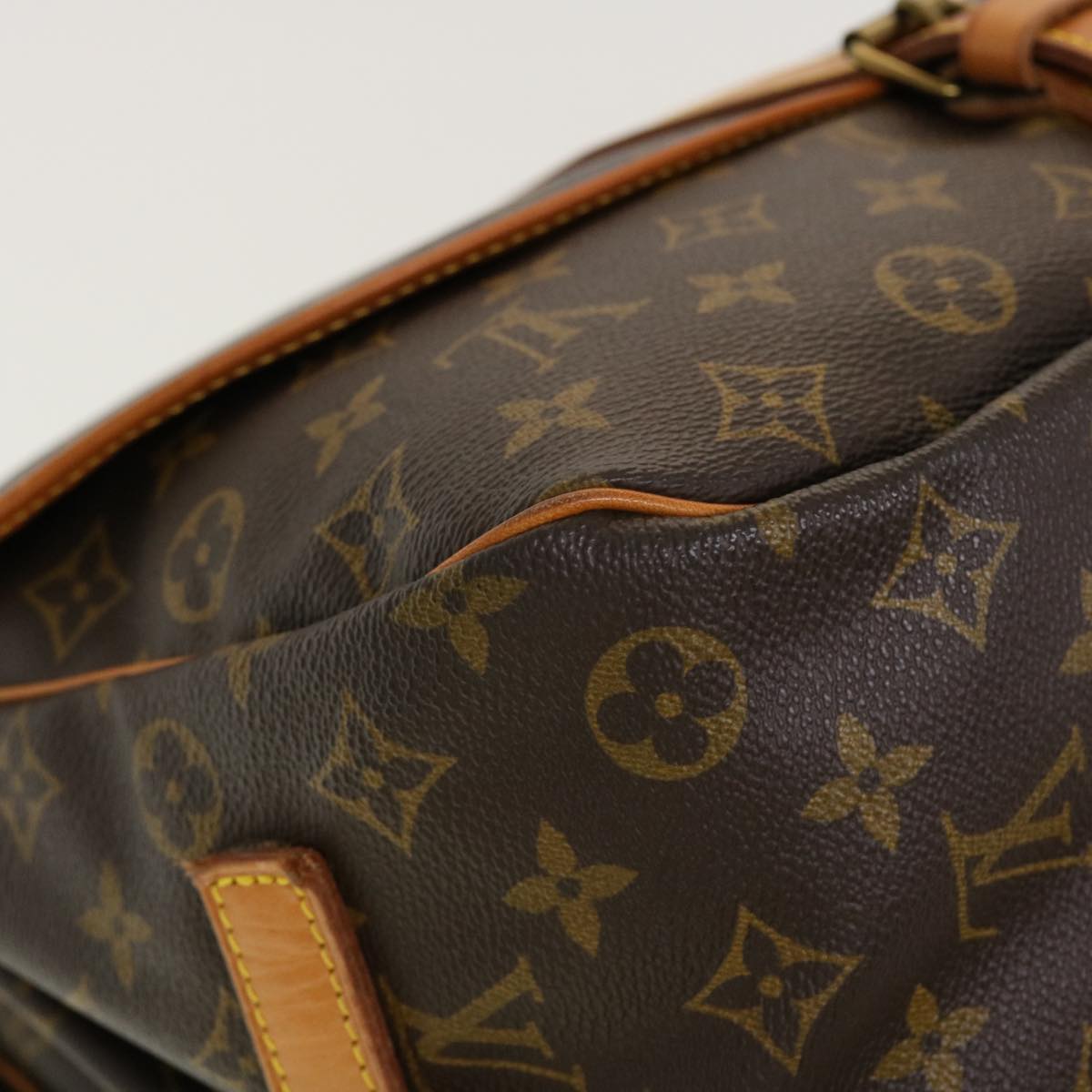 LOUIS VUITTON Monogram Saumur 35 Shoulder Bag M42254 LV Auth 41101