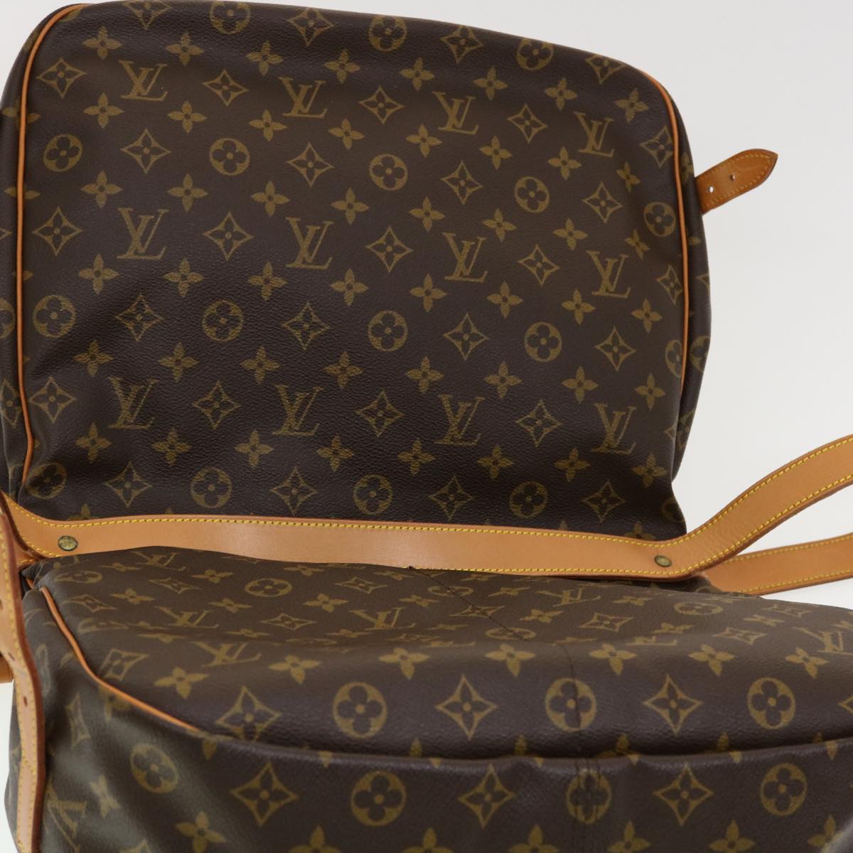 LOUIS VUITTON Monogram Saumur 35 Shoulder Bag M42254 LV Auth 41101