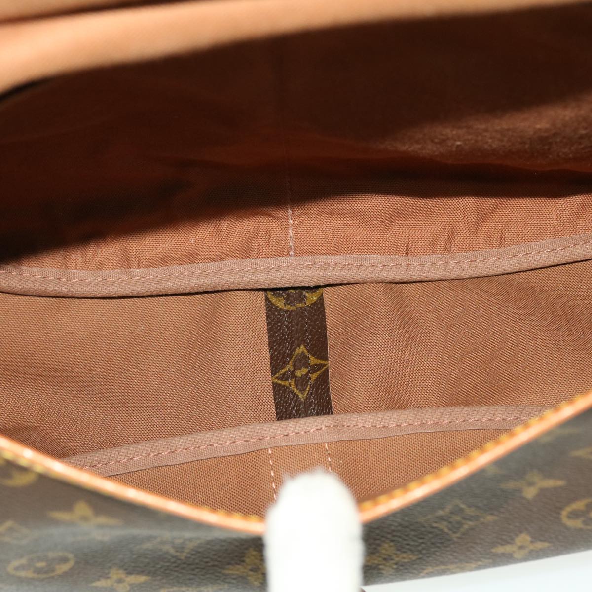 LOUIS VUITTON Monogram Saumur 35 Shoulder Bag M42254 LV Auth 41101