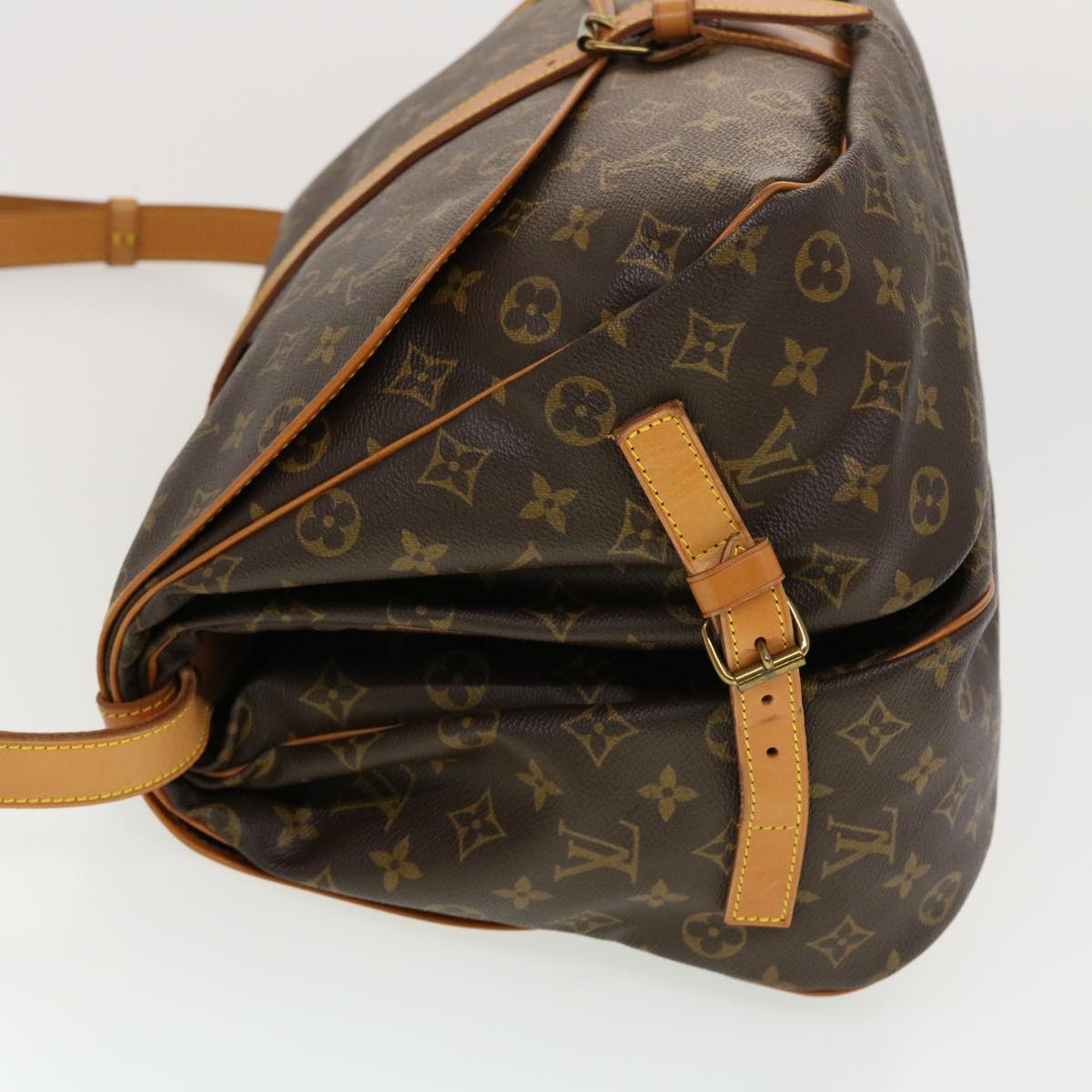 LOUIS VUITTON Monogram Saumur 35 Shoulder Bag M42254 LV Auth 41101