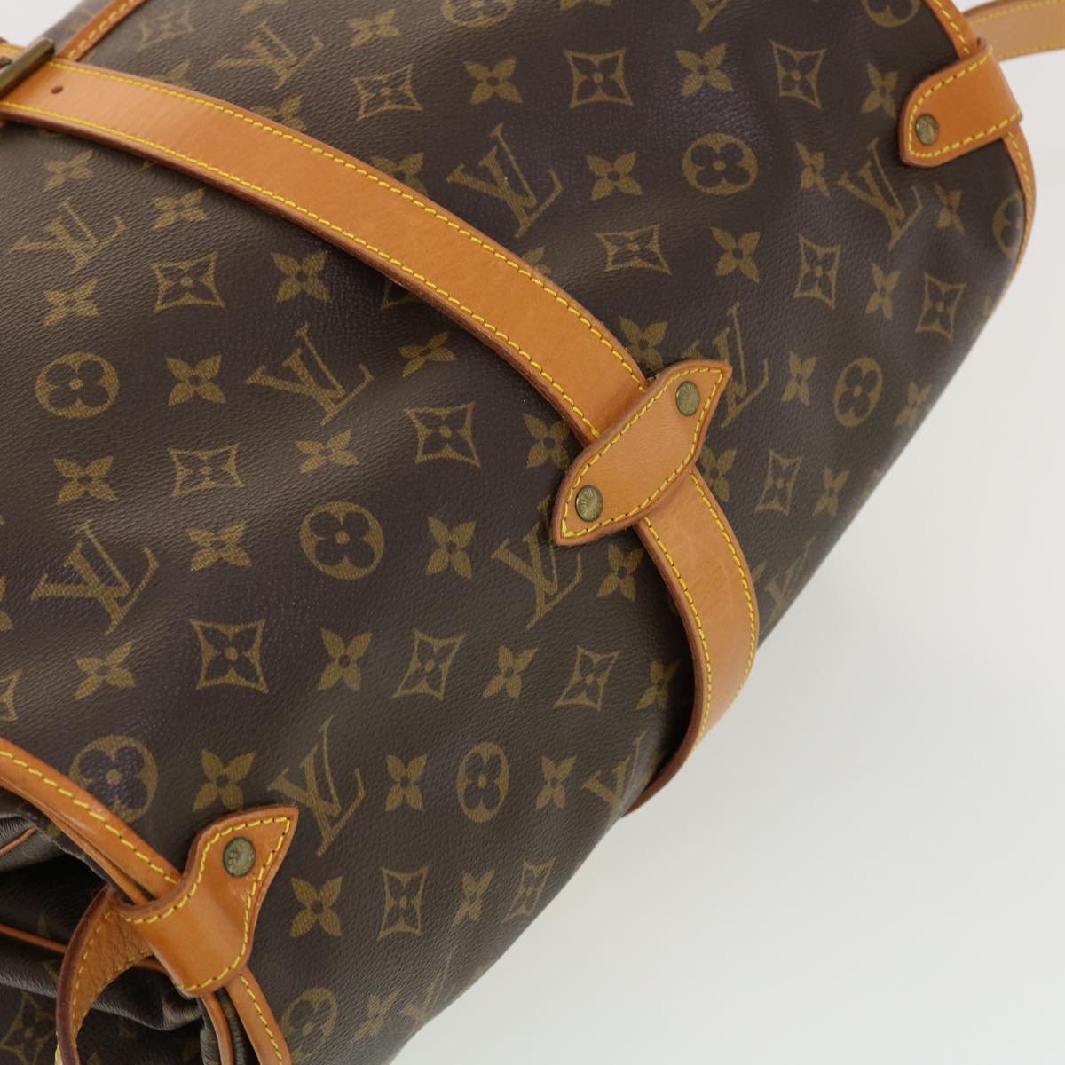 LOUIS VUITTON Monogram Saumur 35 Shoulder Bag M42254 LV Auth 41101