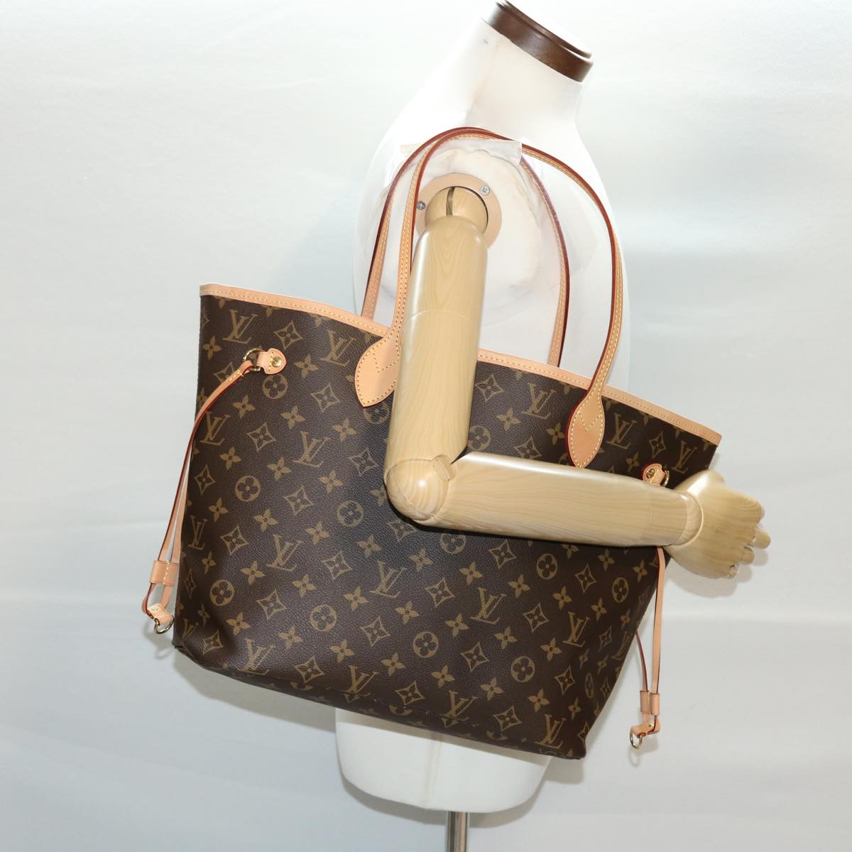 LOUIS VUITTON Monogram Neverfull MM Tote Bag M40156 LV Auth 41153A