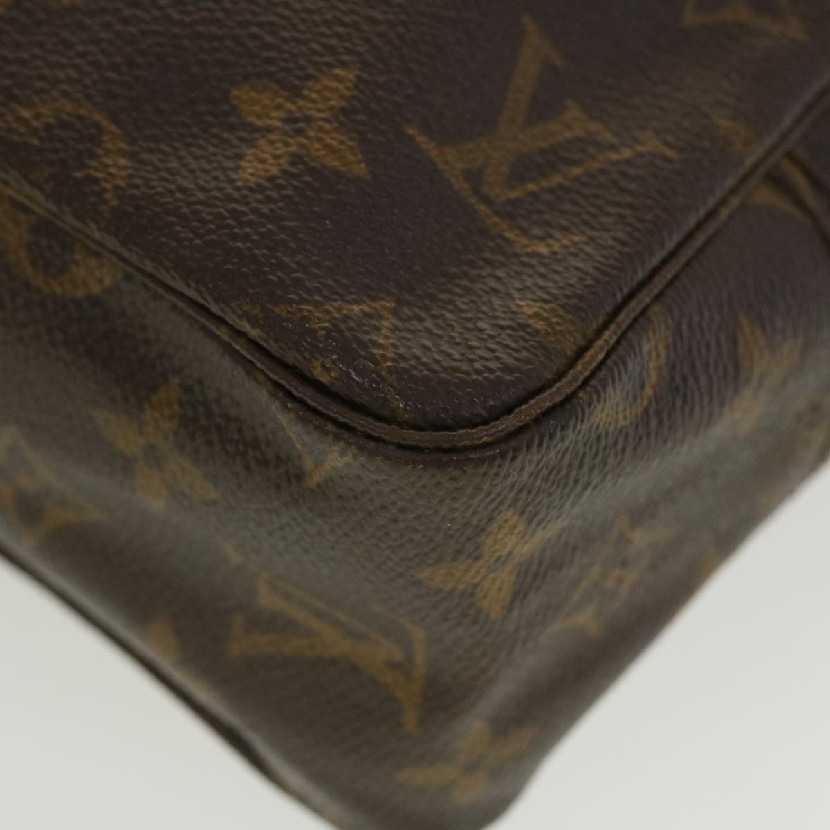 LOUIS VUITTON Monogram Trousse Toilette 28 Clutch Bag M47522 LV Auth 41208