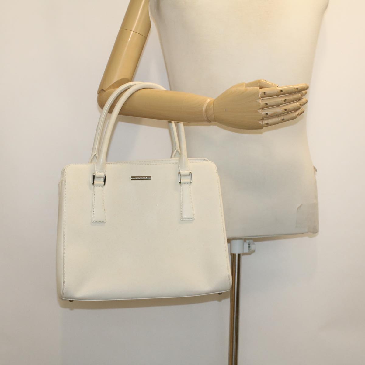 BURBERRY Hand Bag Leather White Auth 41346