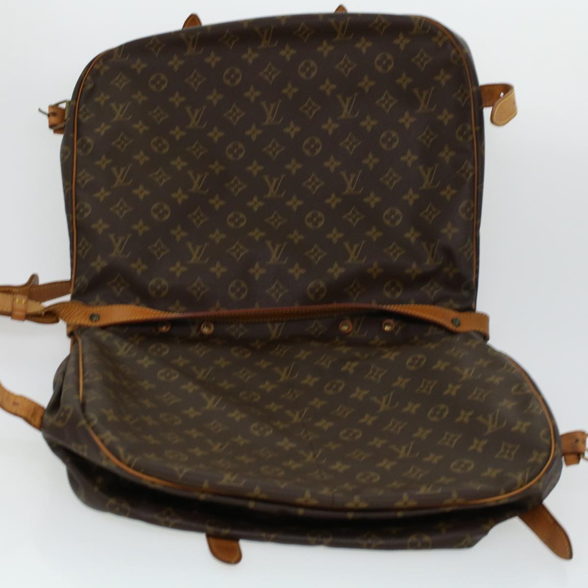 LOUIS VUITTON Monogram Saumur 43 Shoulder Bag M42252 LV Auth 41498