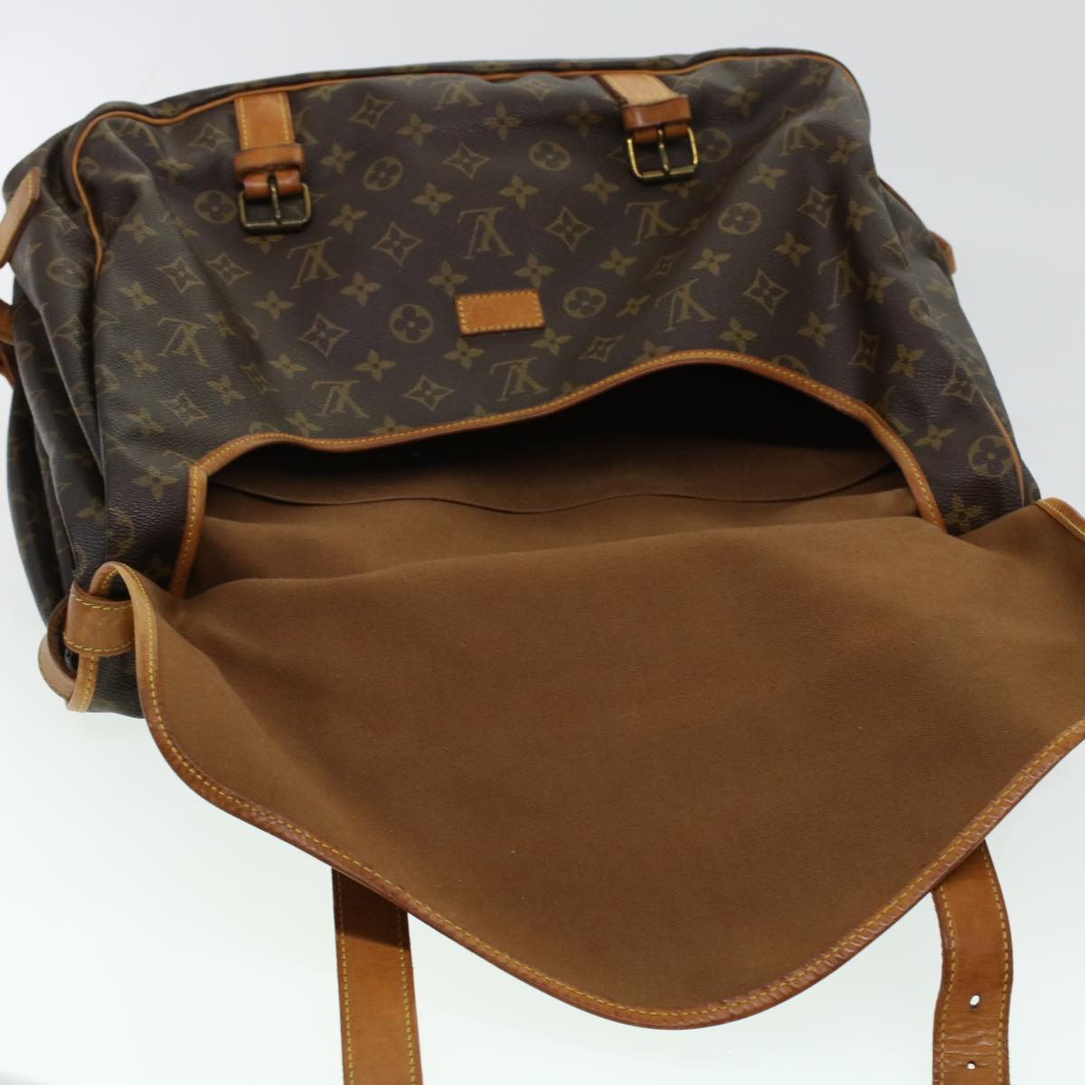 LOUIS VUITTON Monogram Saumur 43 Shoulder Bag M42252 LV Auth 41498