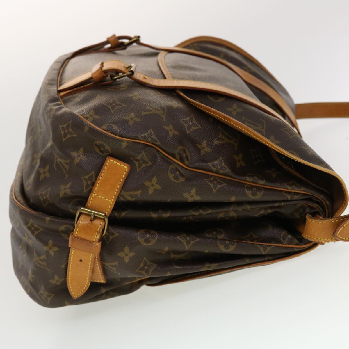 LOUIS VUITTON Monogram Saumur 43 Shoulder Bag M42252 LV Auth 41498