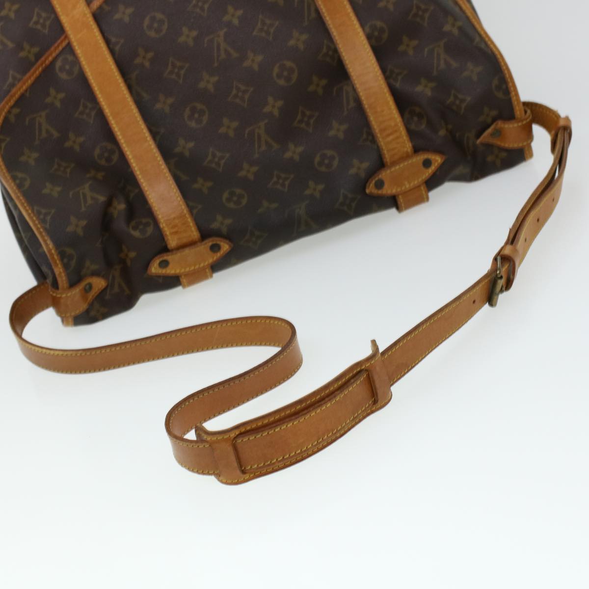 LOUIS VUITTON Monogram Saumur 43 Shoulder Bag M42252 LV Auth 41498