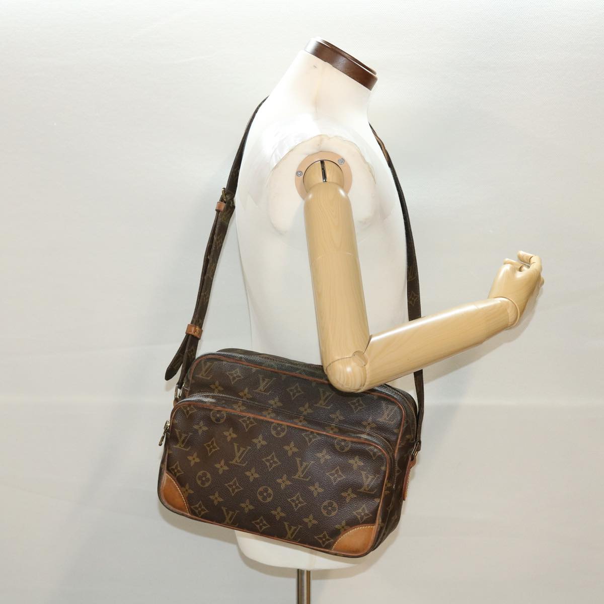 LOUIS VUITTON Monogram Nile Shoulder Bag M45244 LV Auth 41572