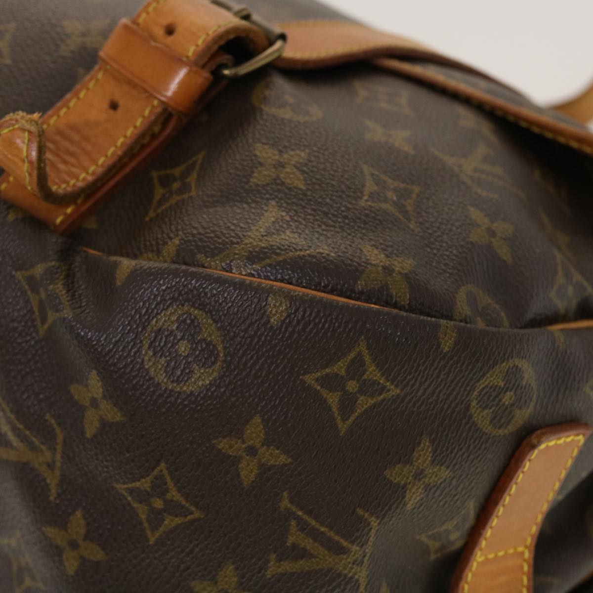 LOUIS VUITTON Monogram Saumur 43 Shoulder Bag M42252 LV Auth 41643